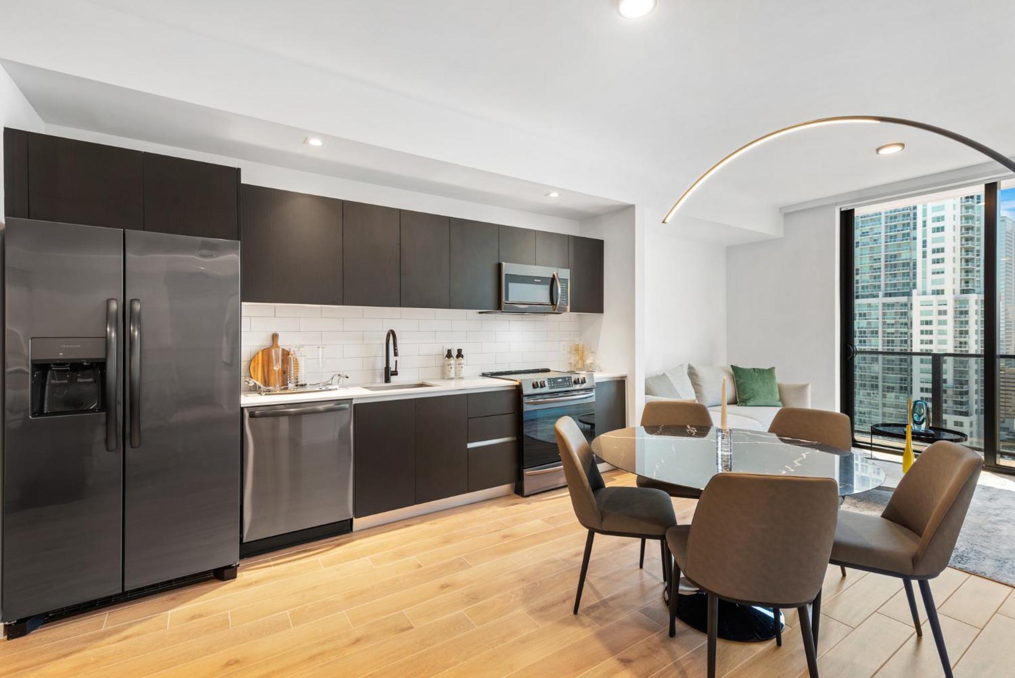 Bay View Three Bedroom Suite with King/King/Queen