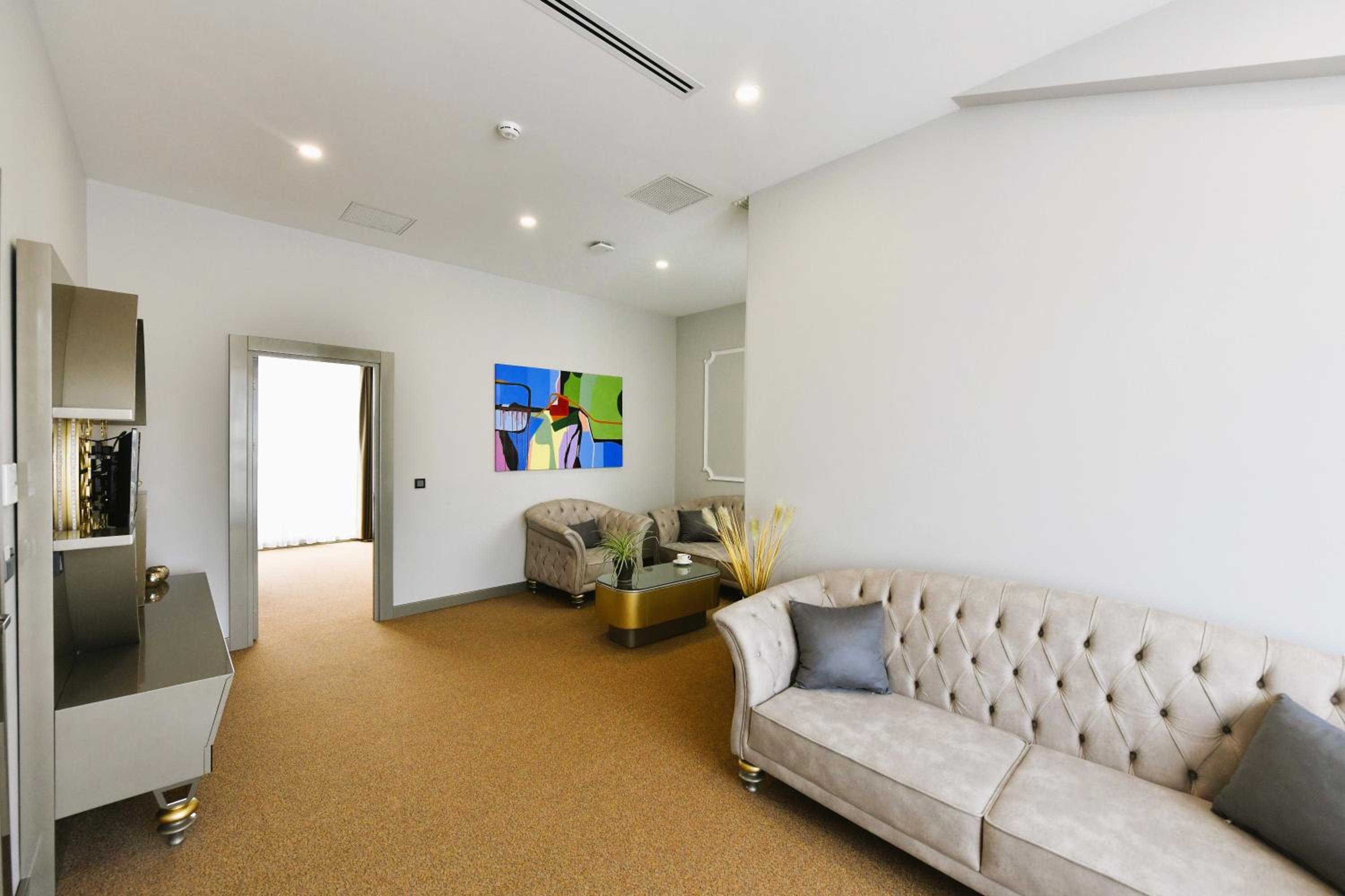 Executive Suite photo 3