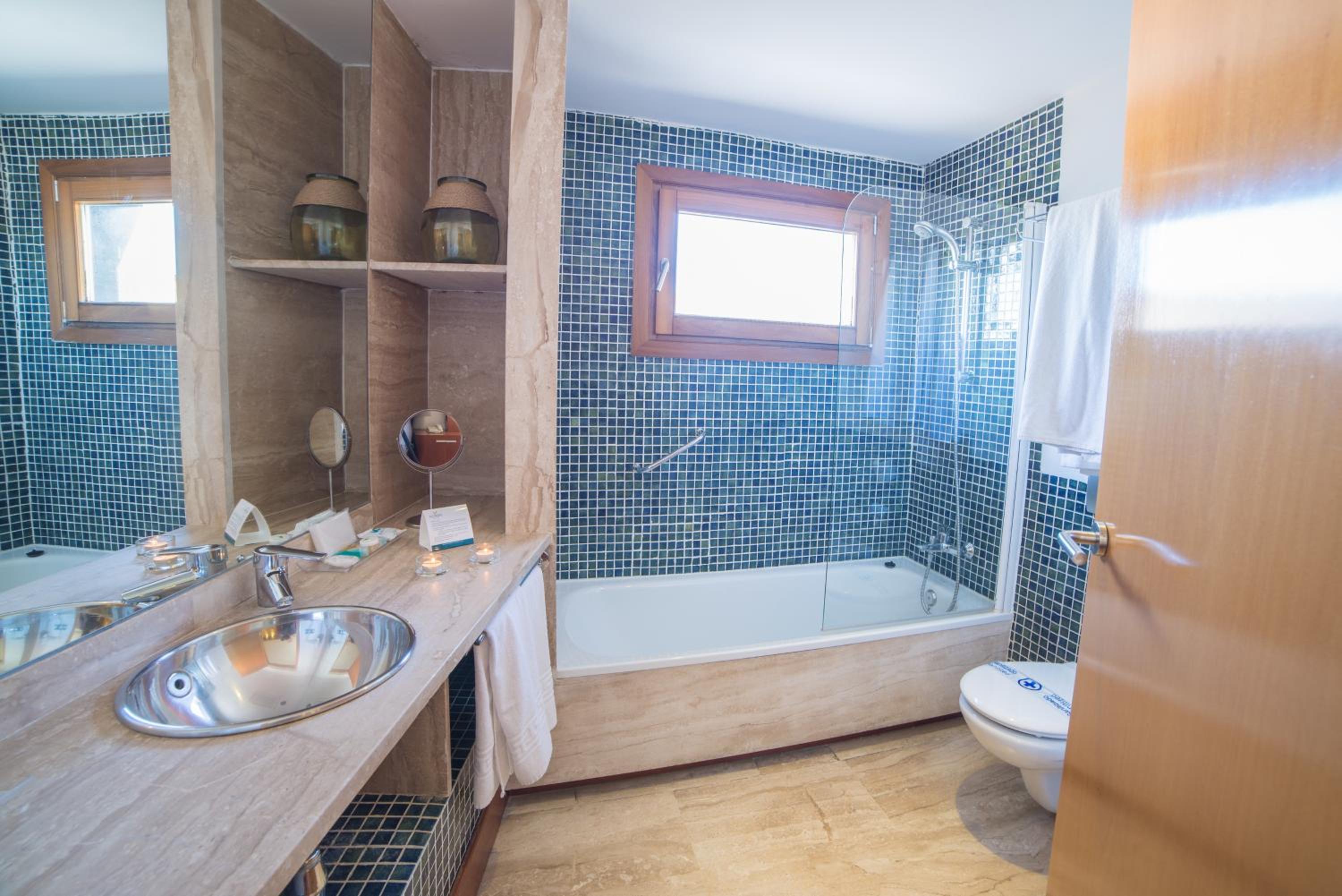 Superior Double Room - Photo 2