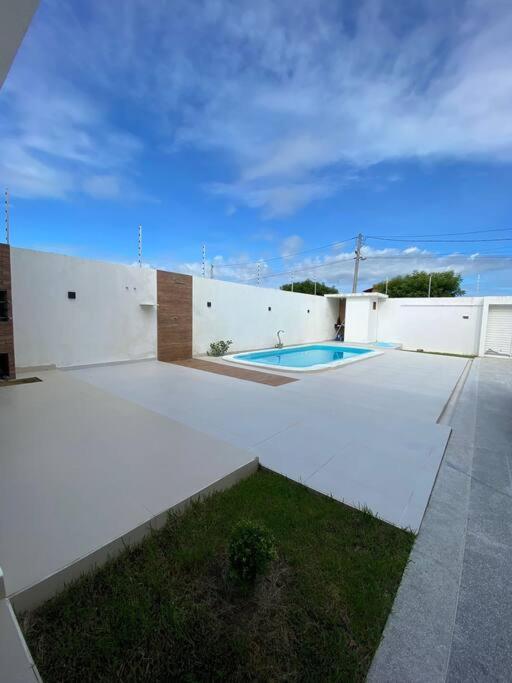 Three-Bedroom House photo 2