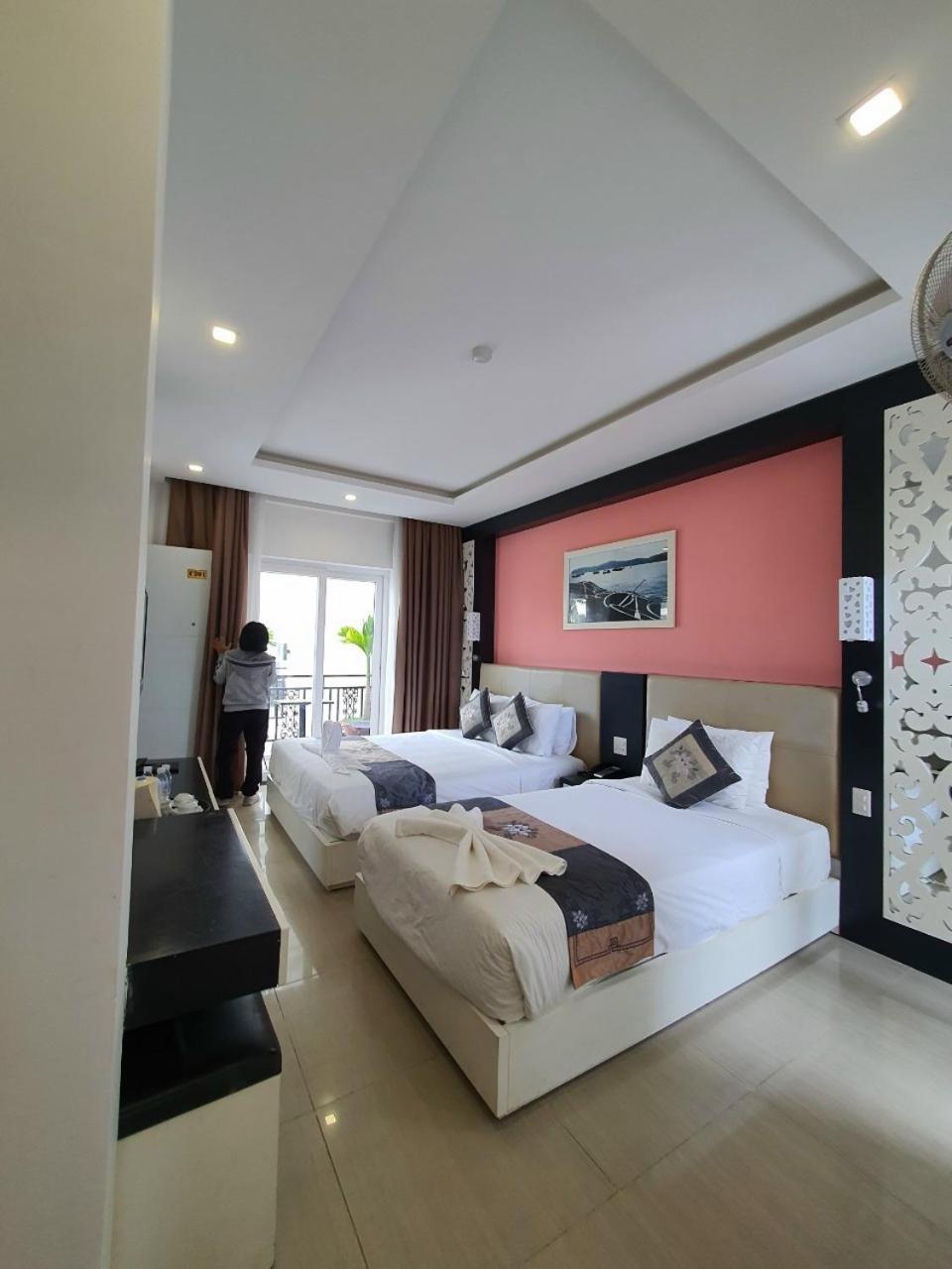 Family Room - Photo 8