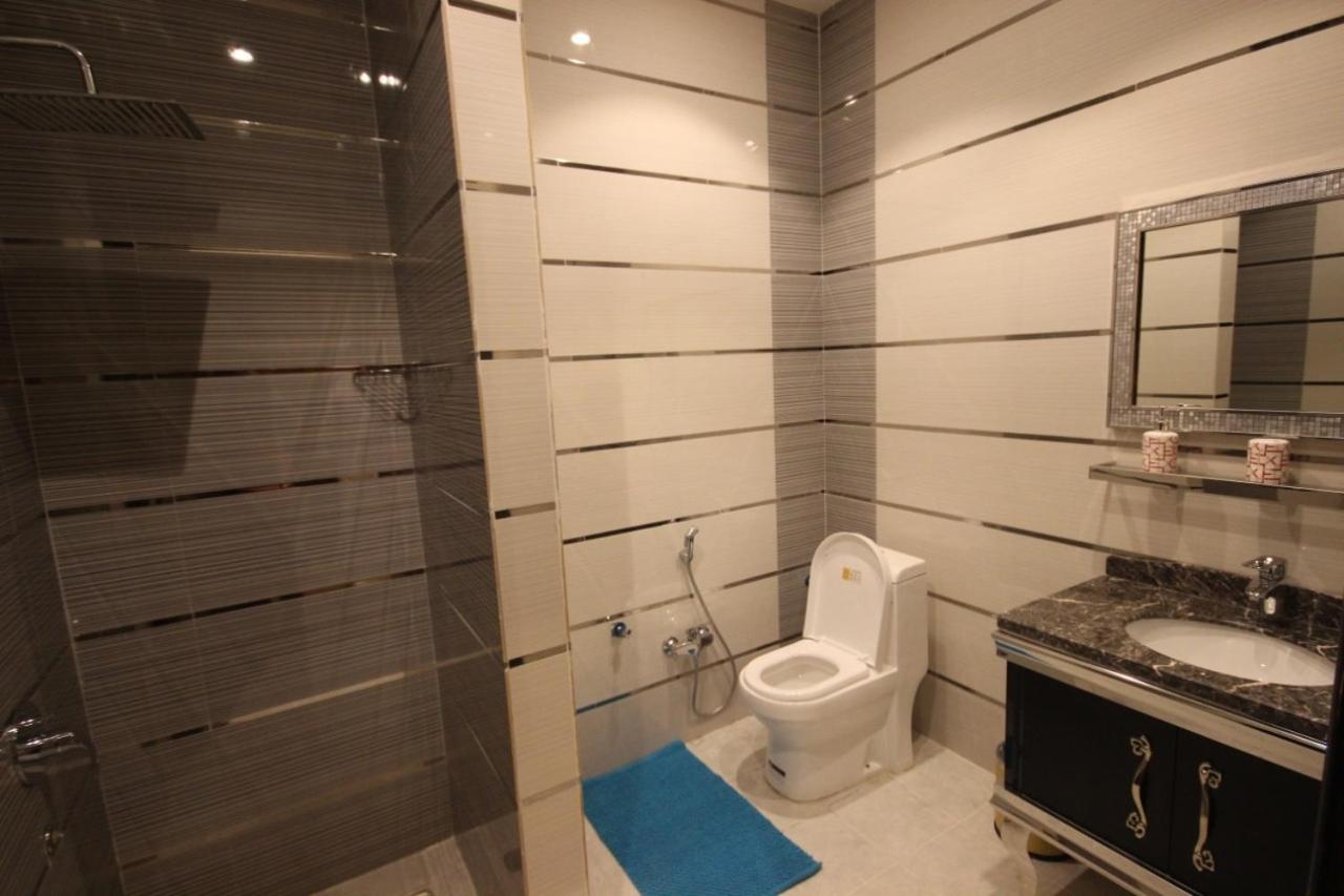 Studio Apartment photo 3