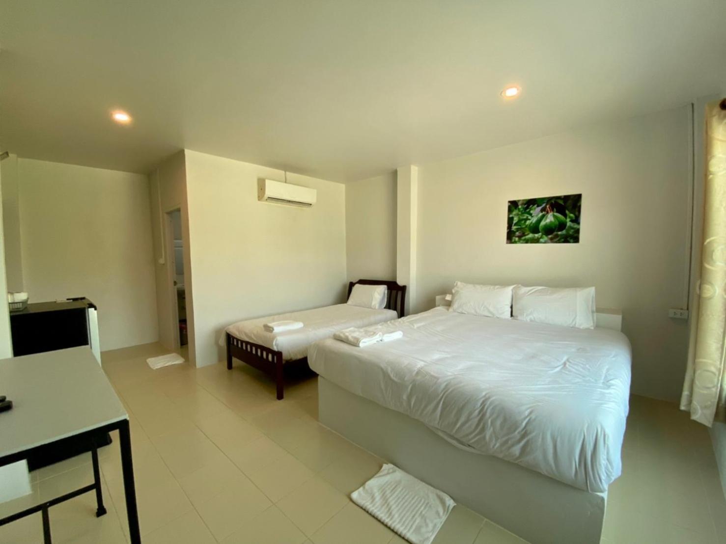Standard Triple Room - Photo 4