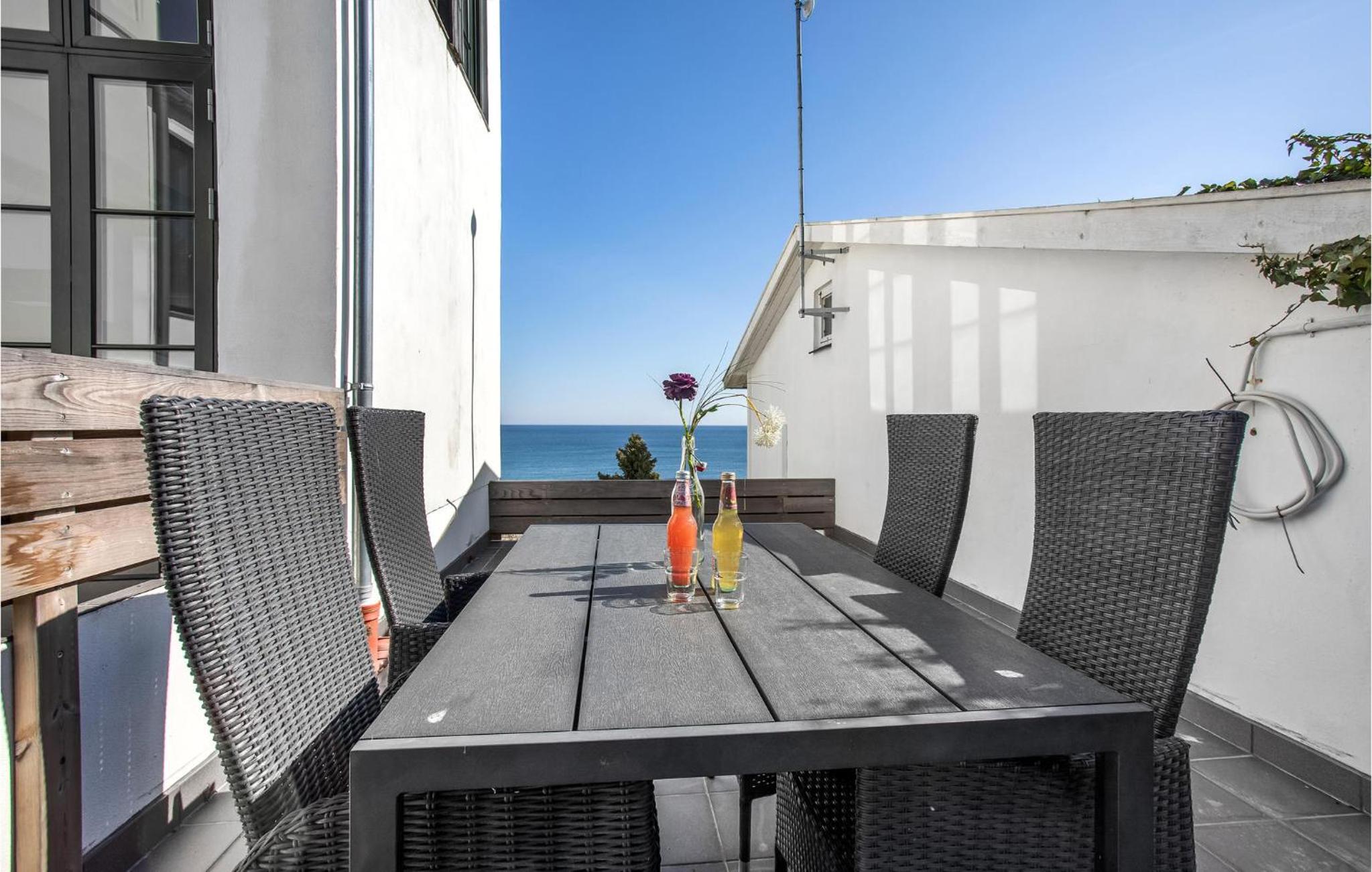 Two-Bedroom Holiday Home photo 3