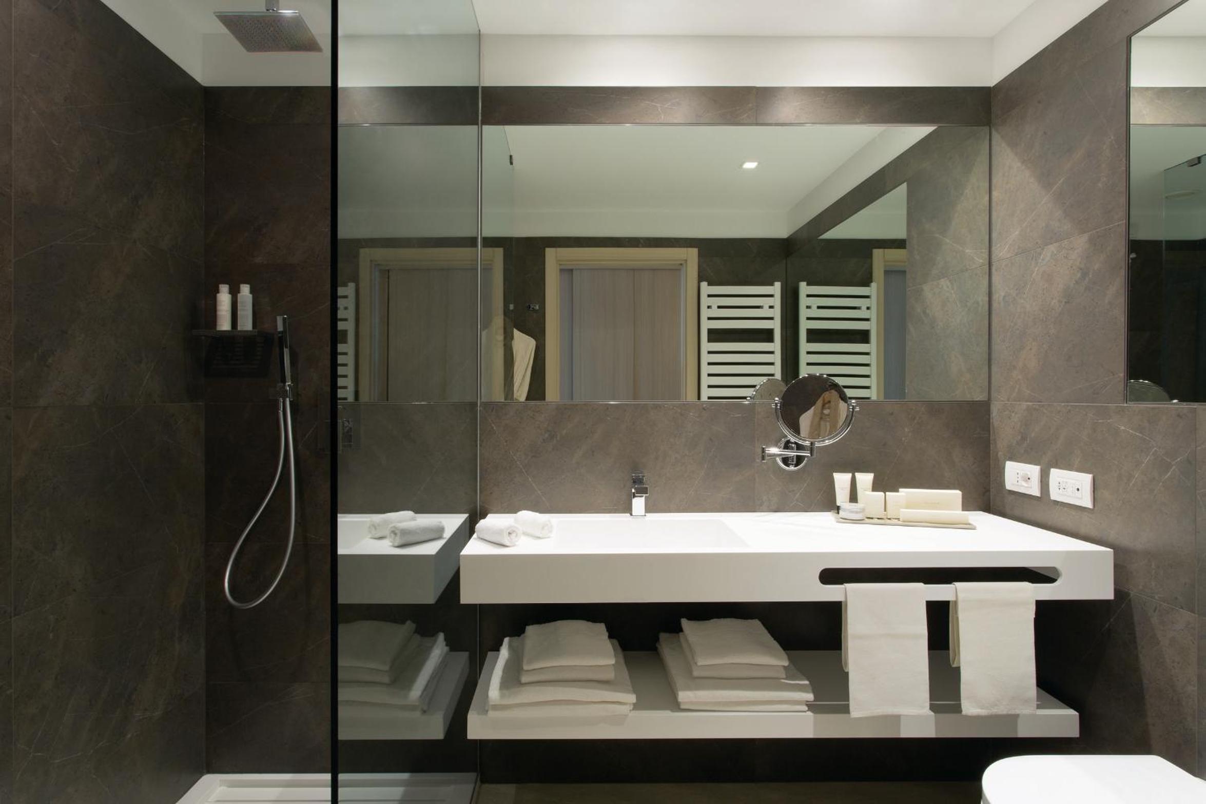 Superior Triple Room with Garden View photo 3