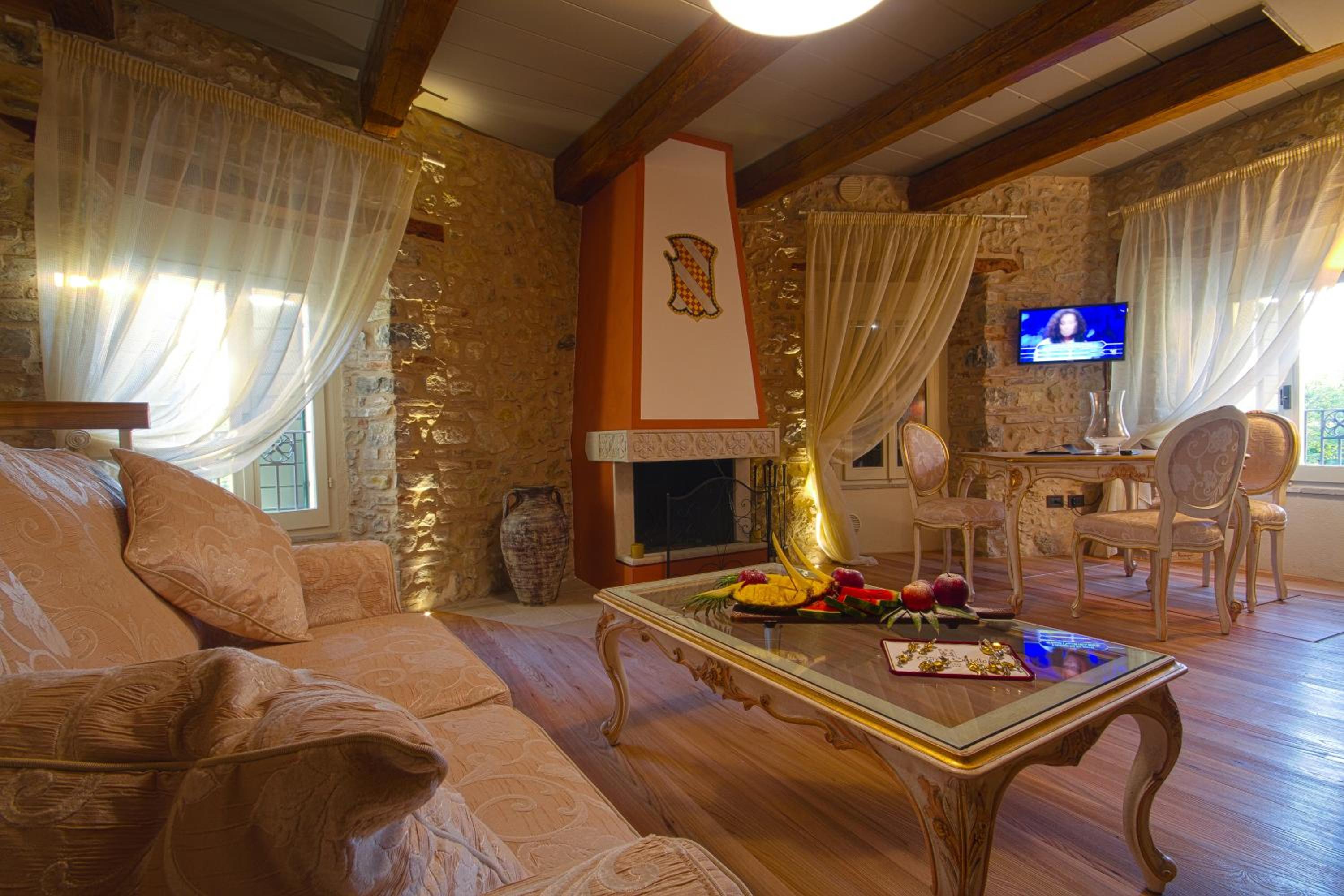Imperial Suite with Private Pool - Photo 12