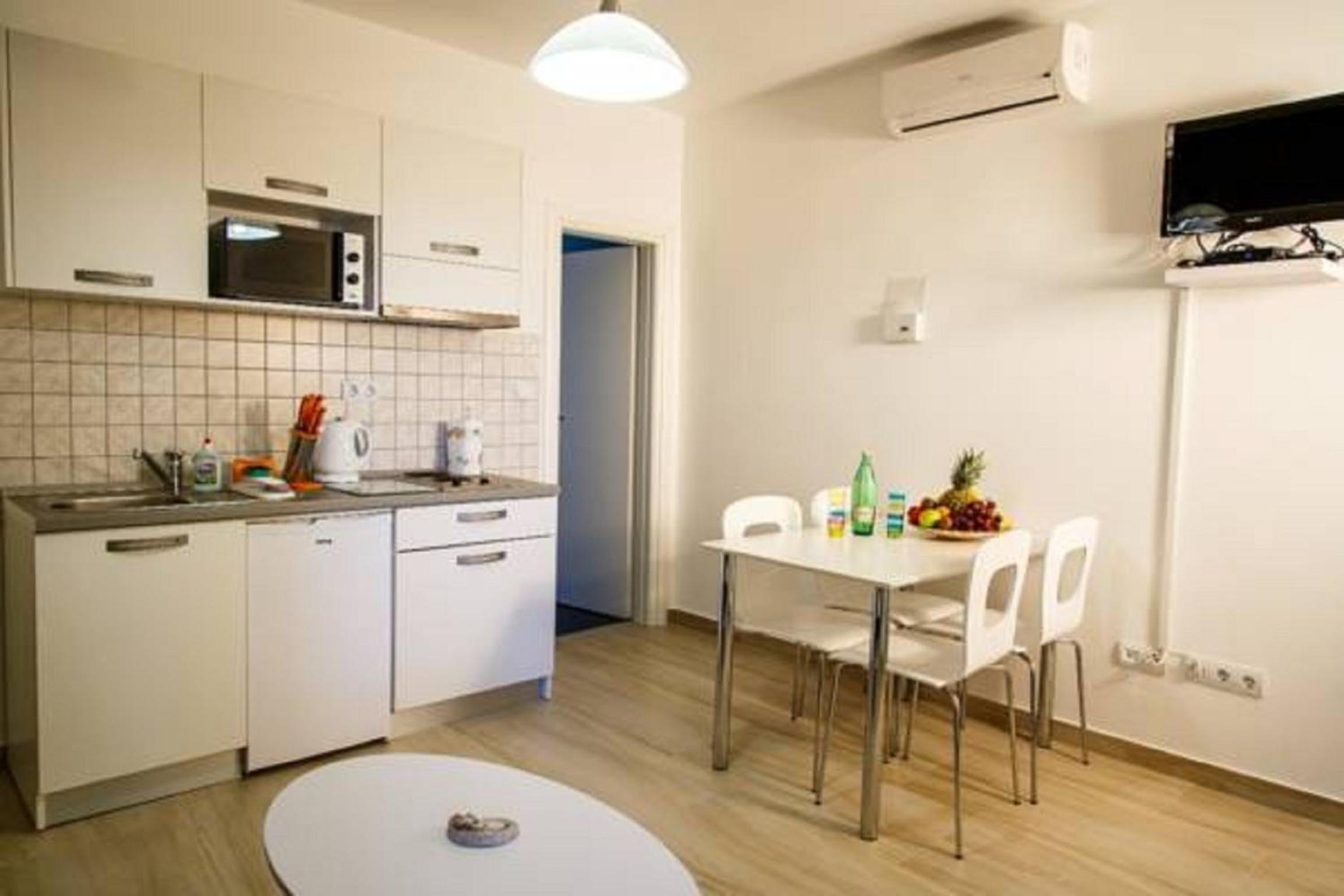 Family Apartment photo 3