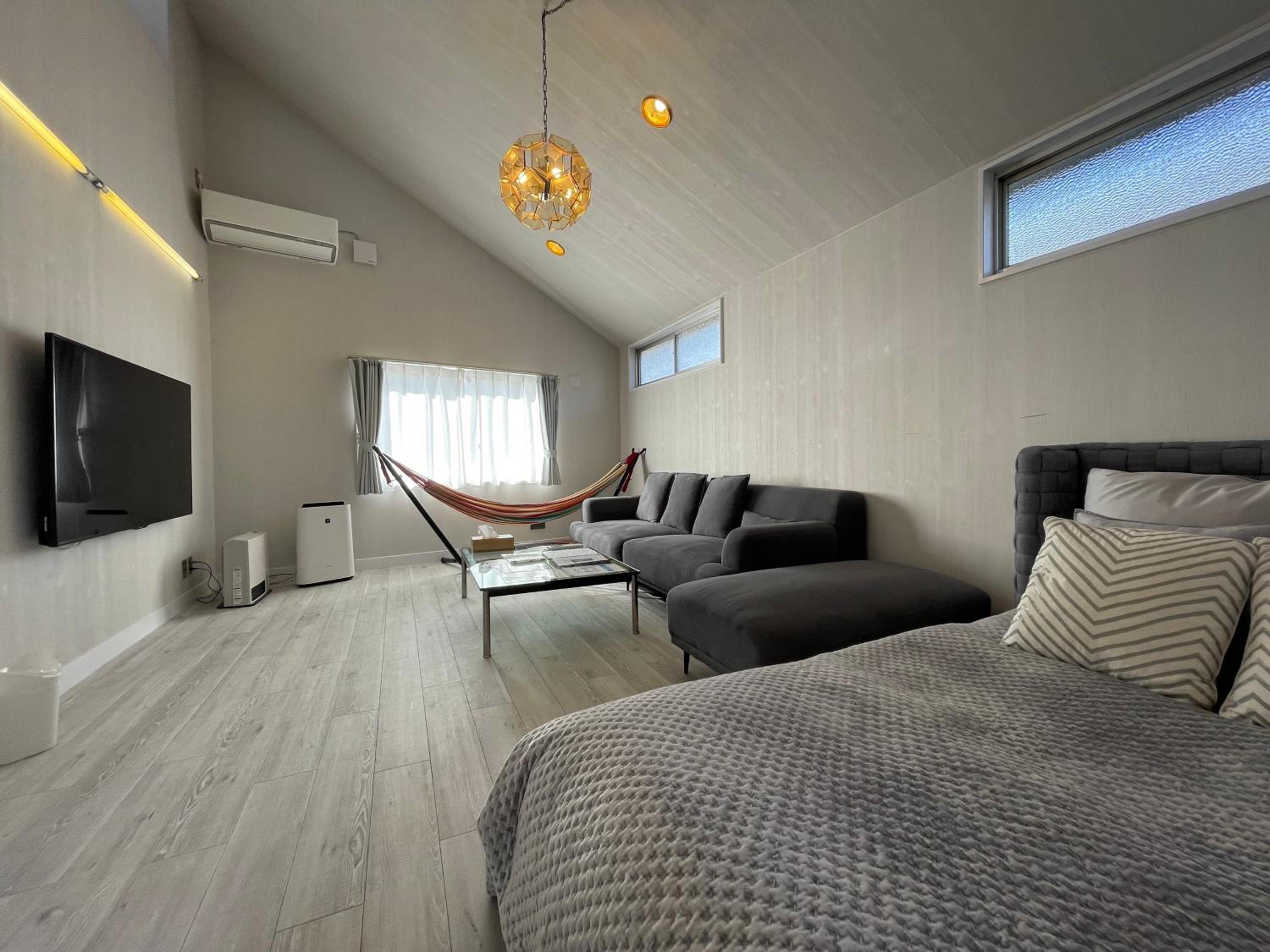 Three-Bedroom House - Photo 17