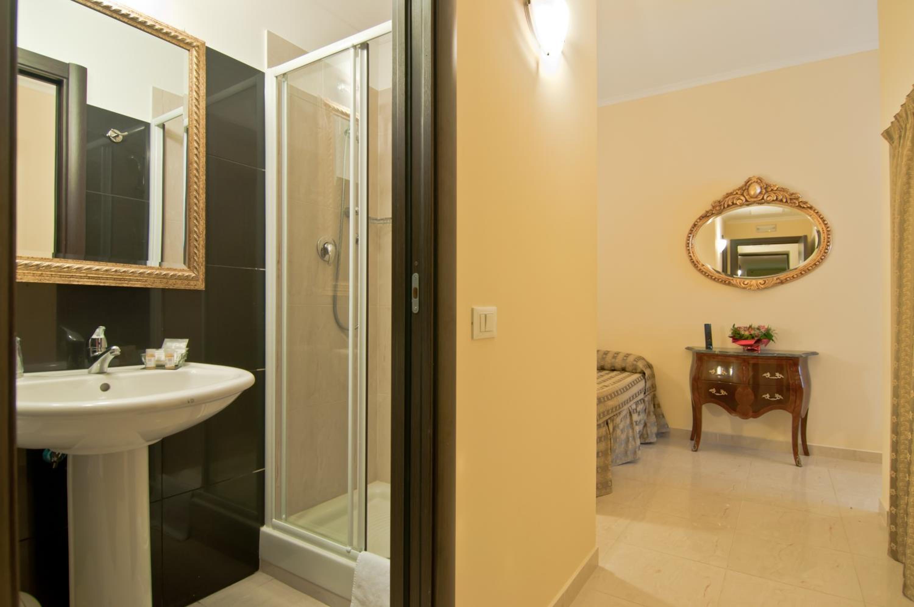Classic Single Room photo 3