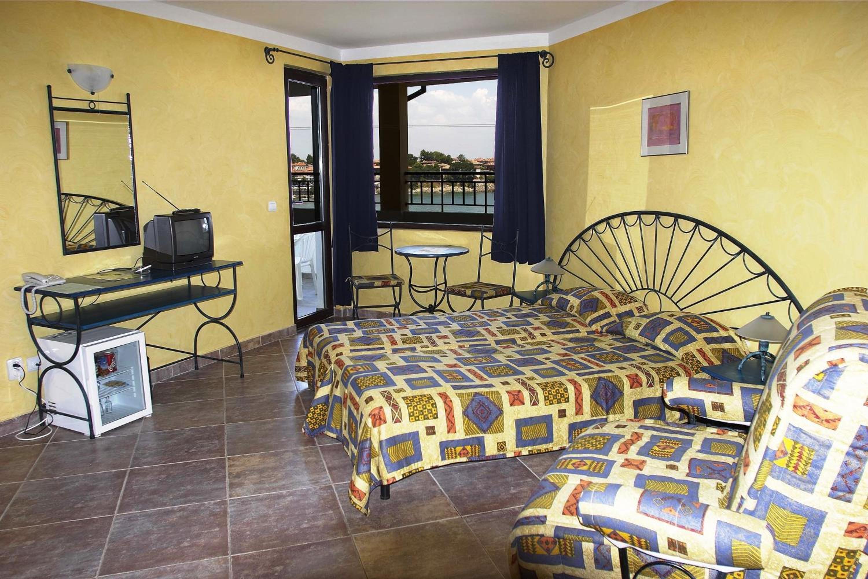 One-Bedroom Apartment with Balcony and Sea View