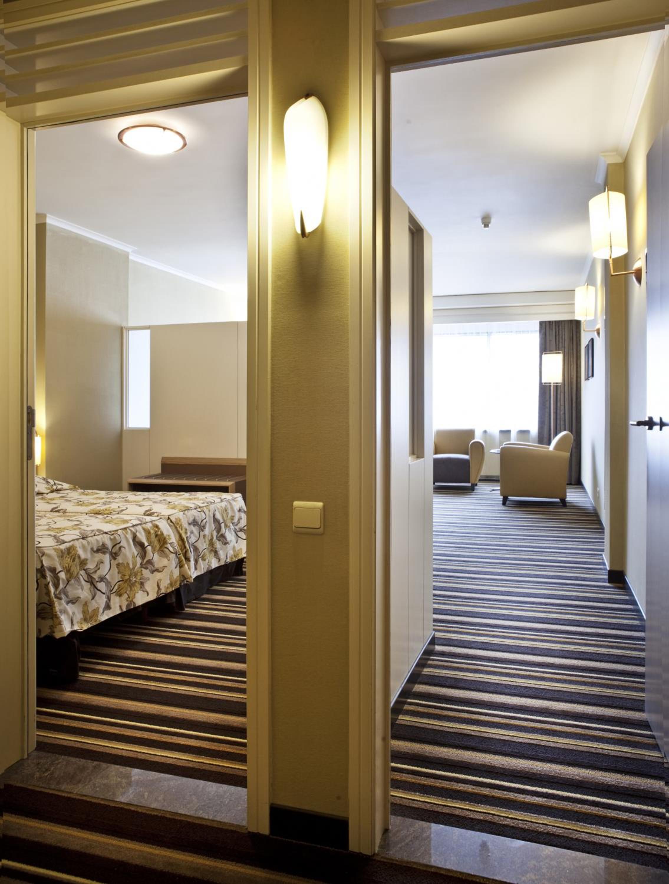 Junior Suite City View - Photo 2