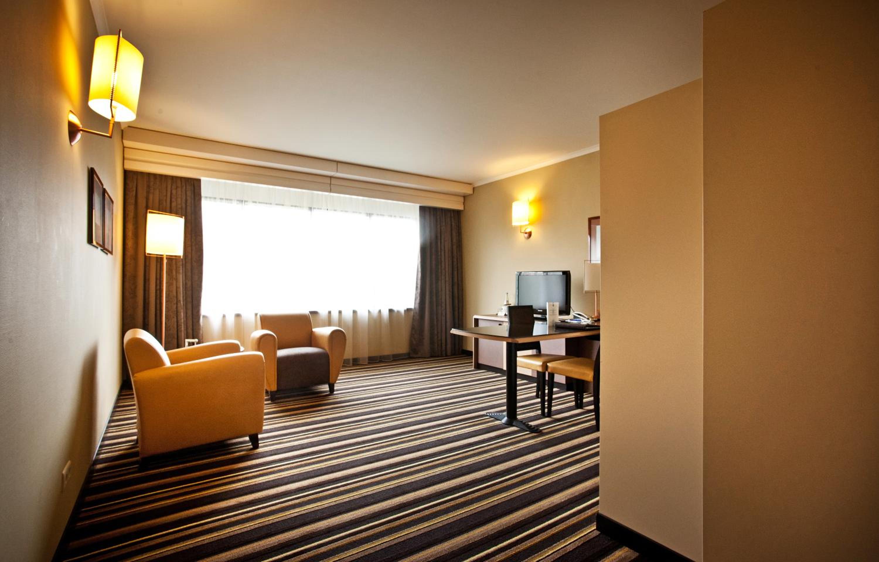 Junior Suite City View - Photo 1