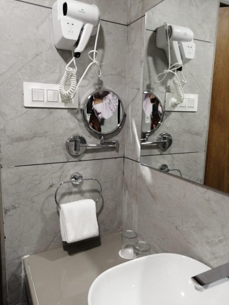 Executive Suite photo 2
