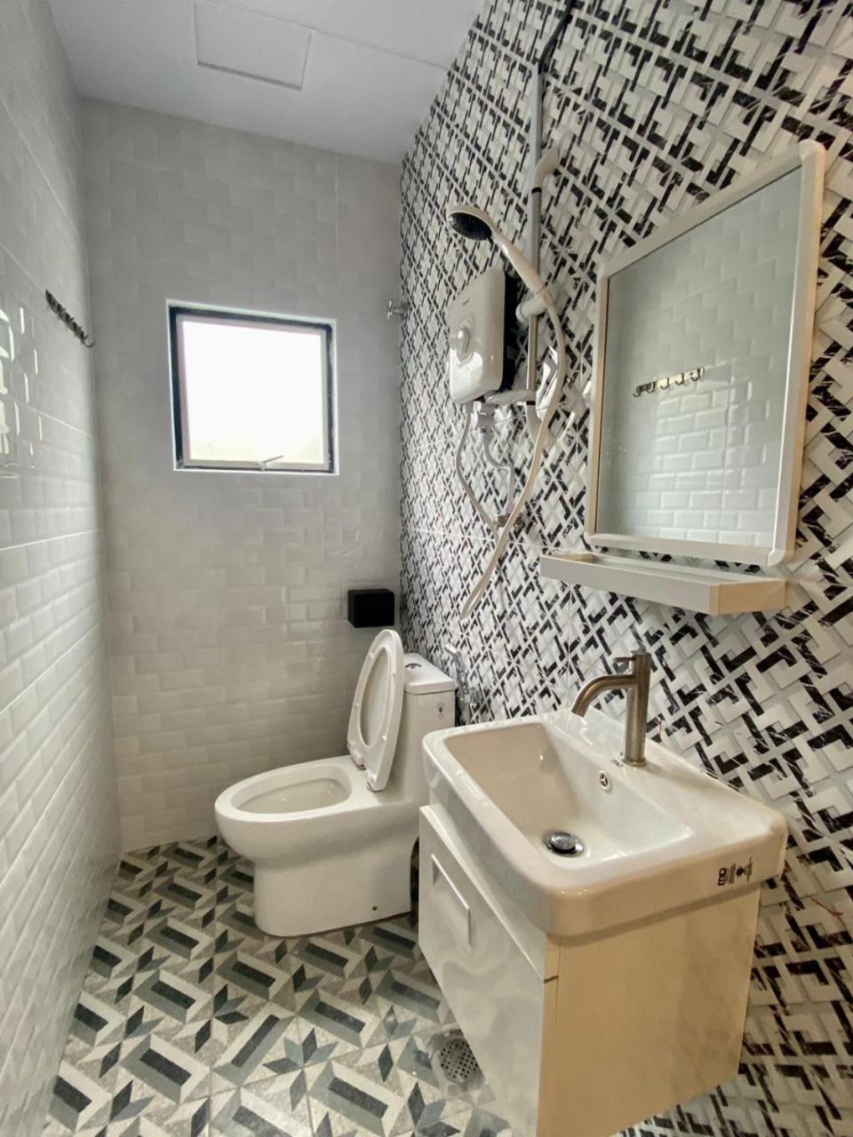 Family Room - Photo 8