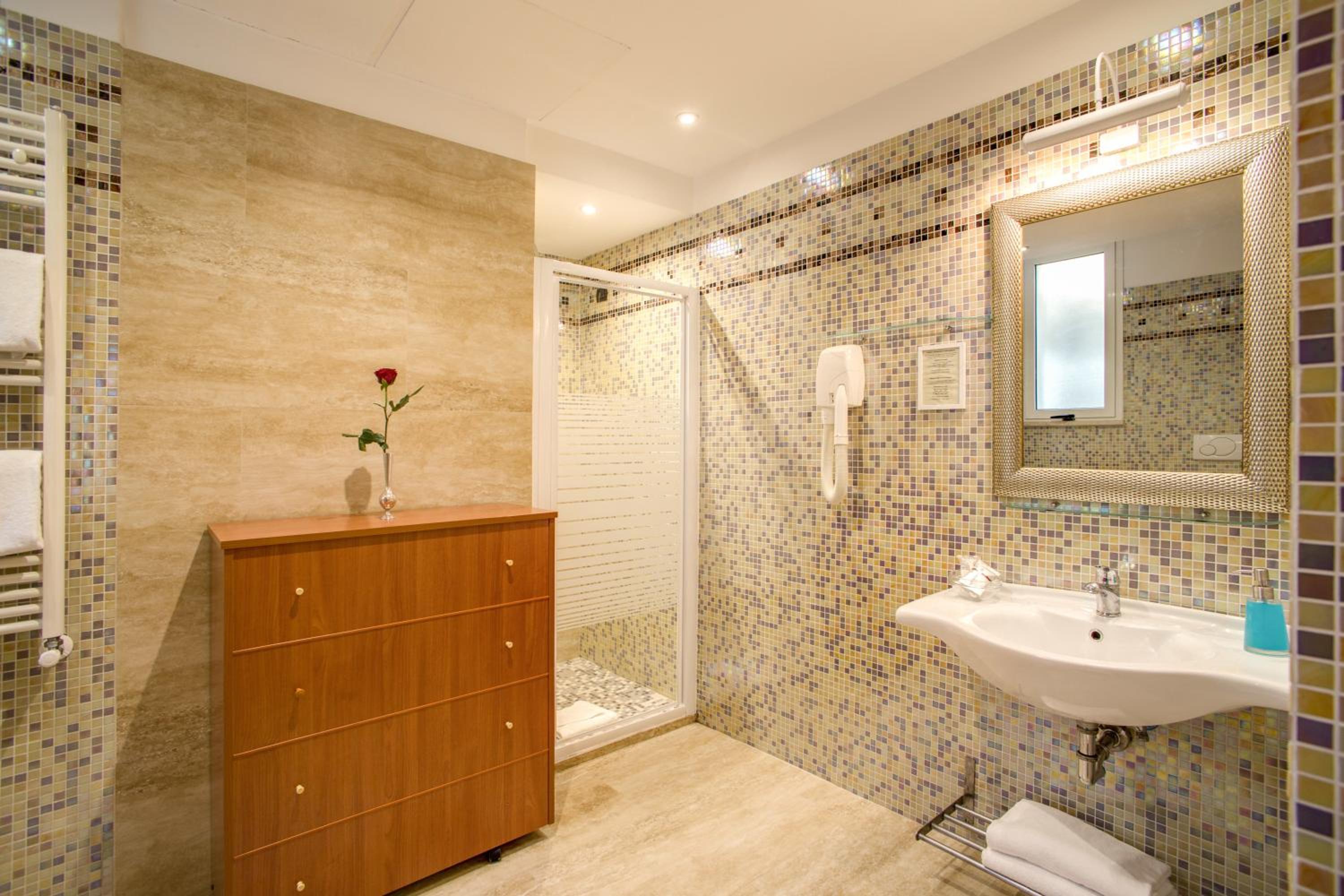 Superior Double or Twin Room photo 2