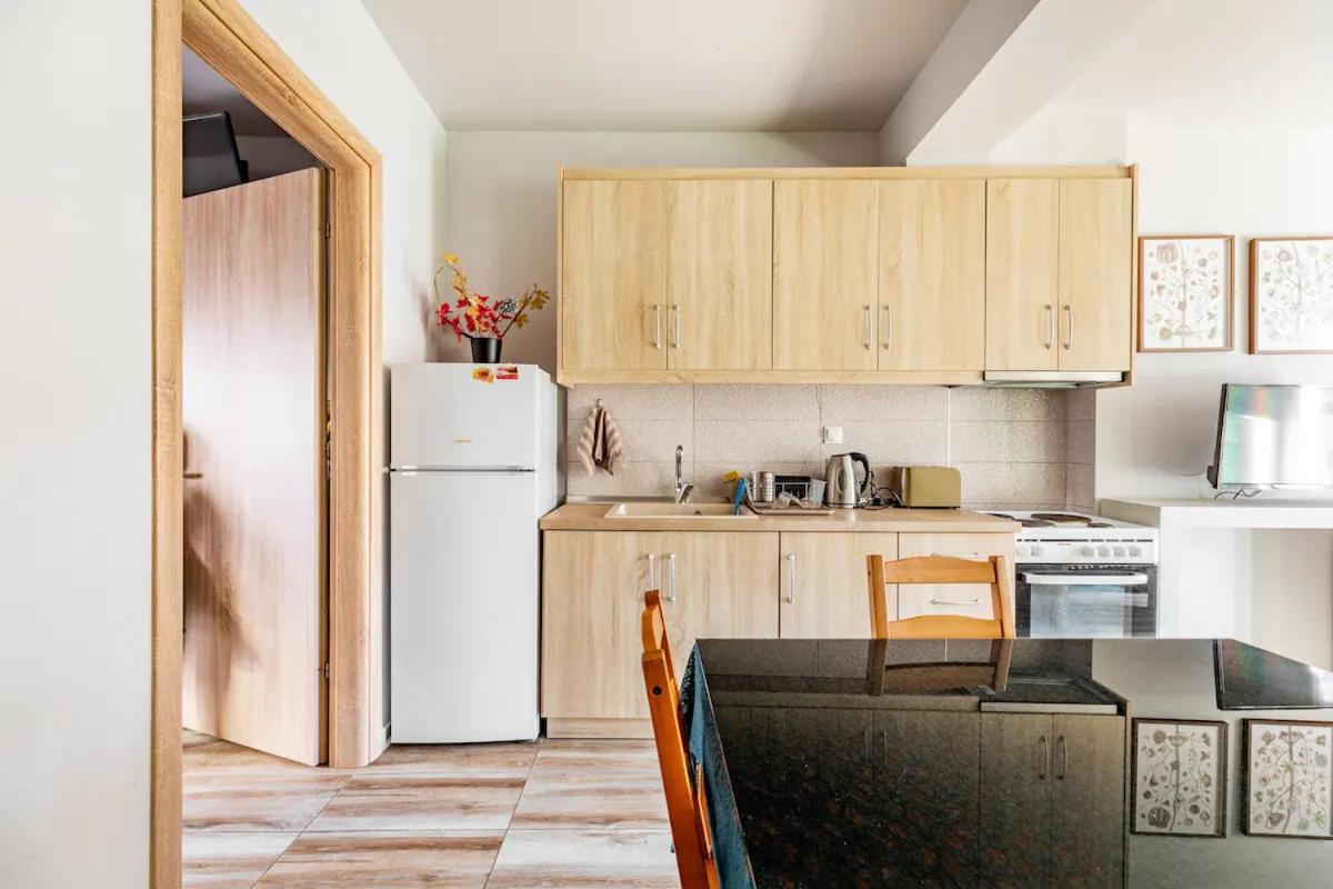 One-Bedroom Apartment - Photo 9