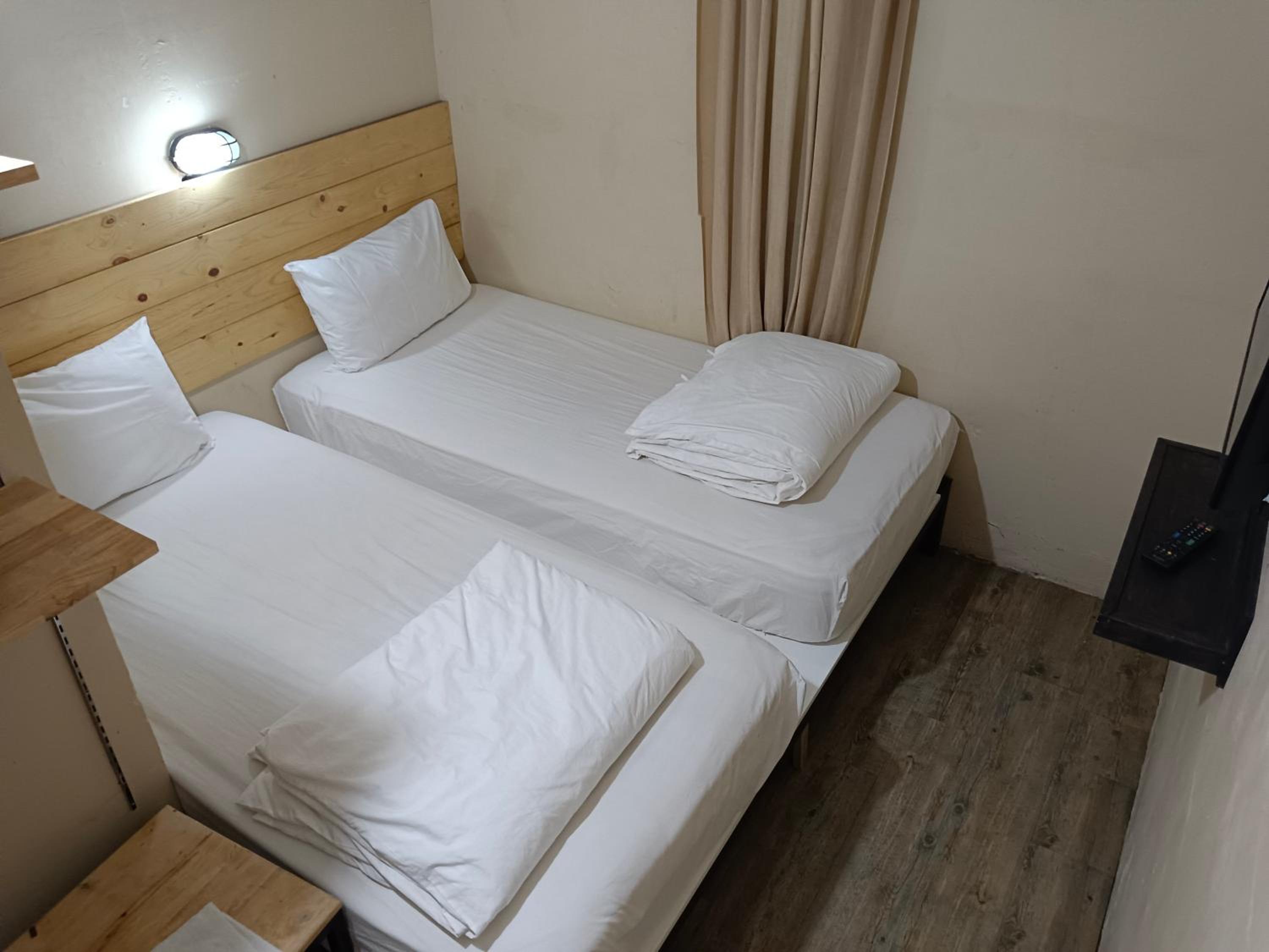 Deluxe Twin Room photo 3
