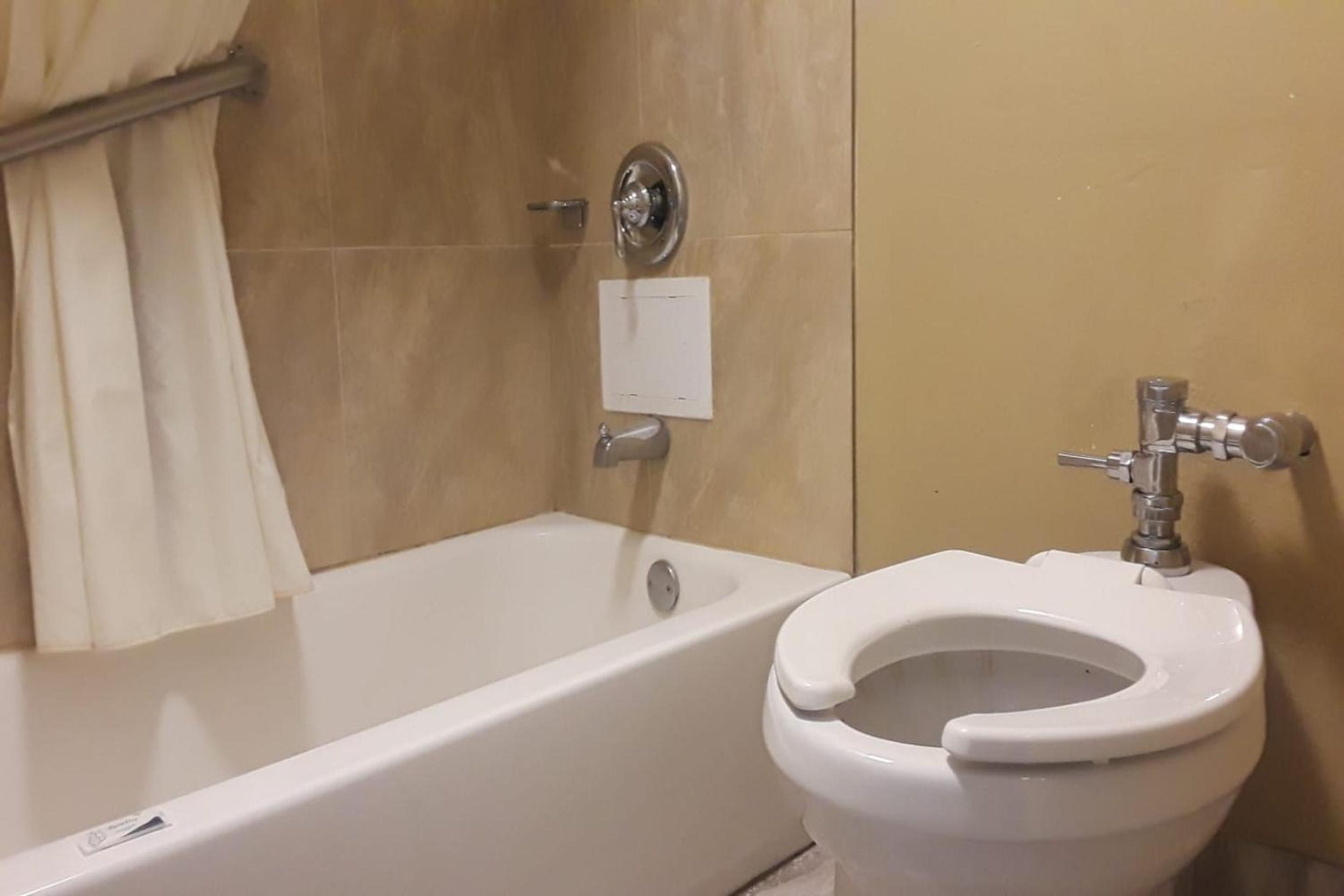 Deluxe King Room photo 3