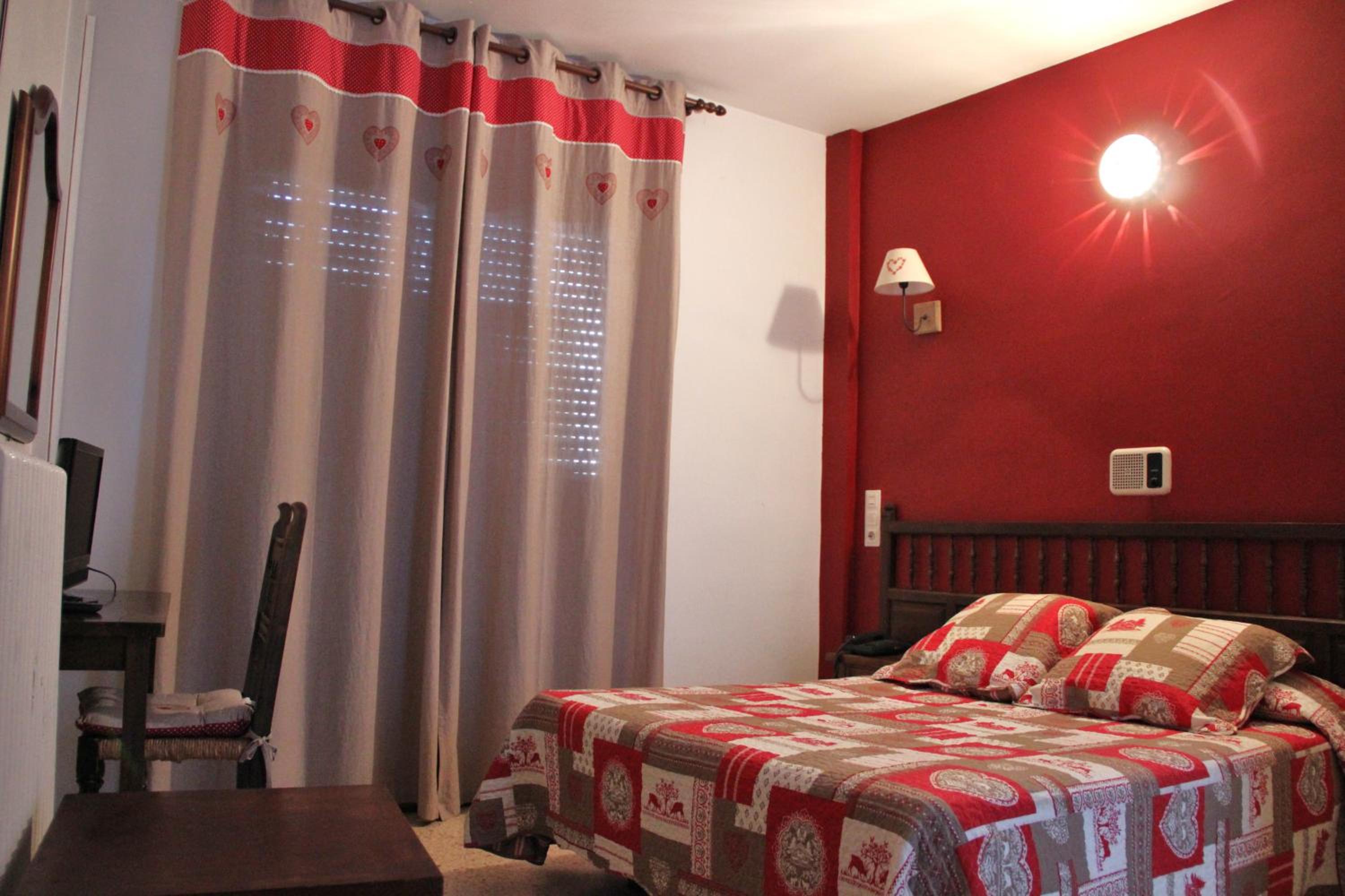 Double or Twin Room - Photo 1
