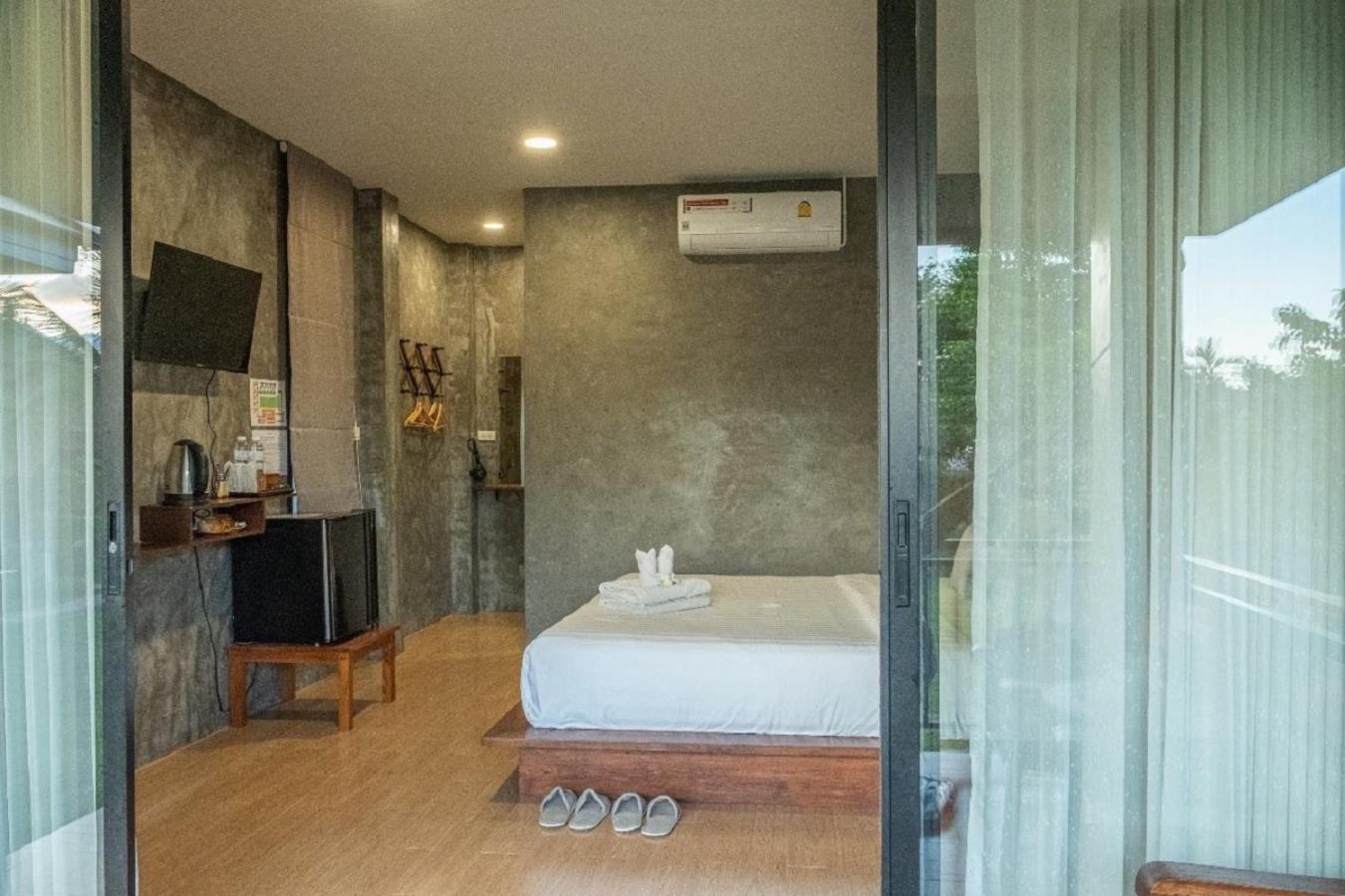 King Room with Garden View photo 2