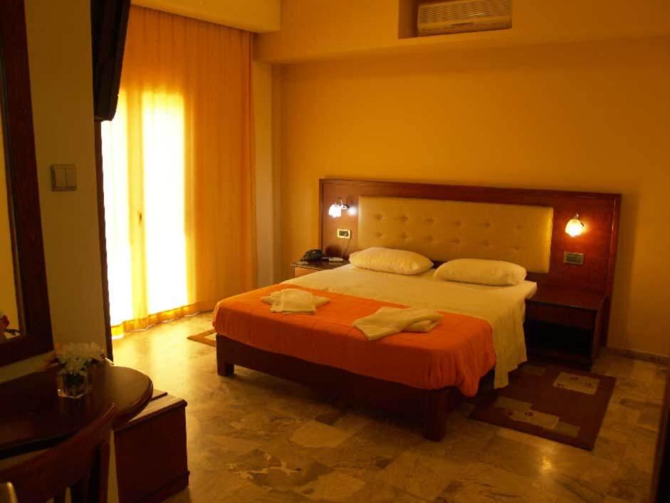 Double Room - Photo 6