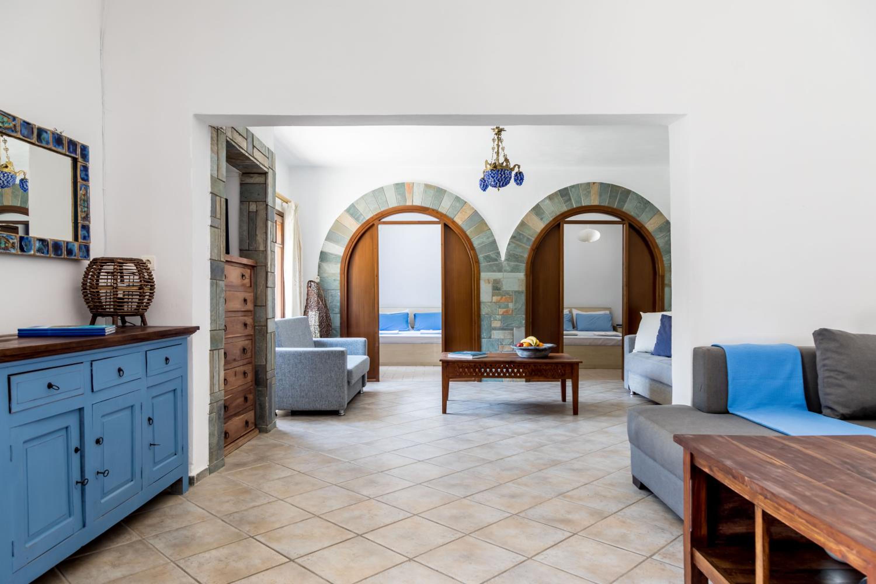 Apartment - Ground Floor photo 2