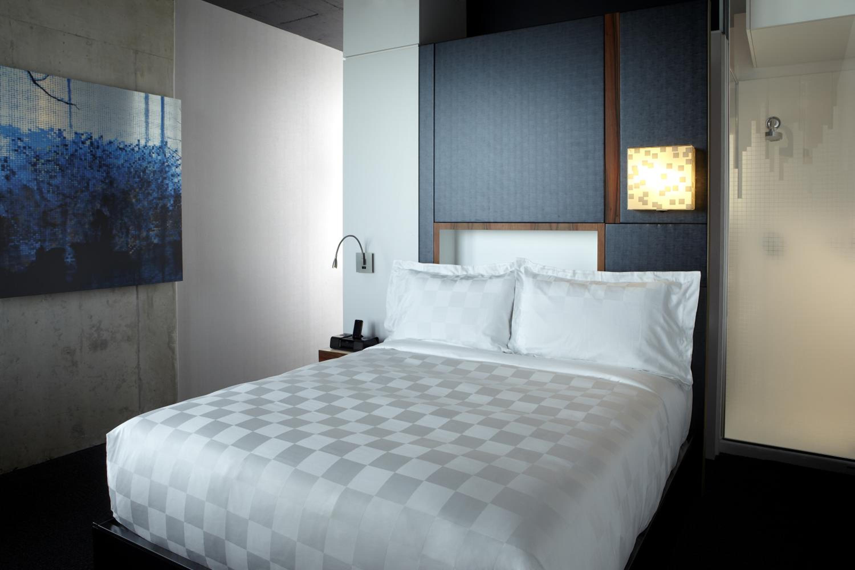Queen Room - Photo 1