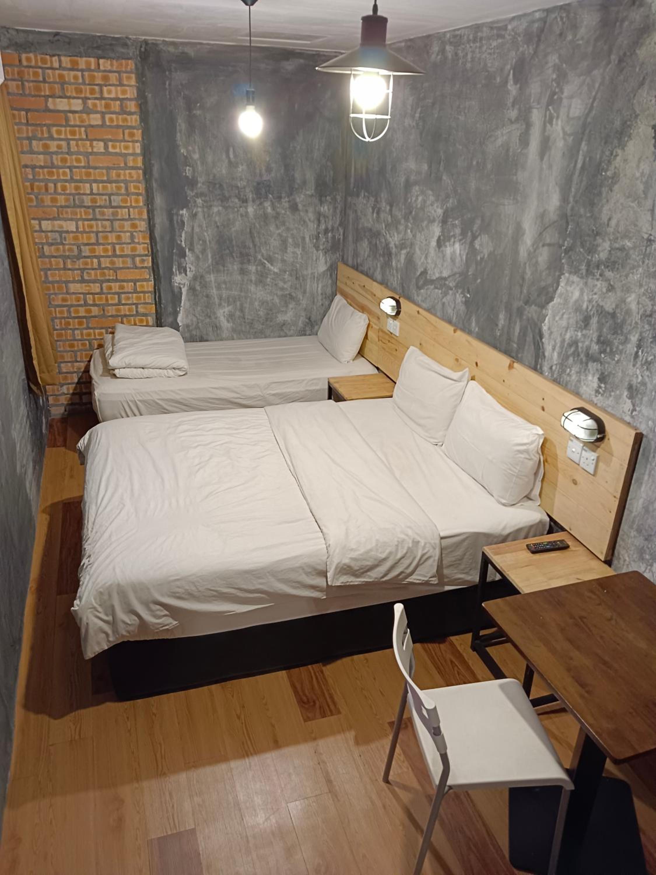 Deluxe Family Room photo 1
