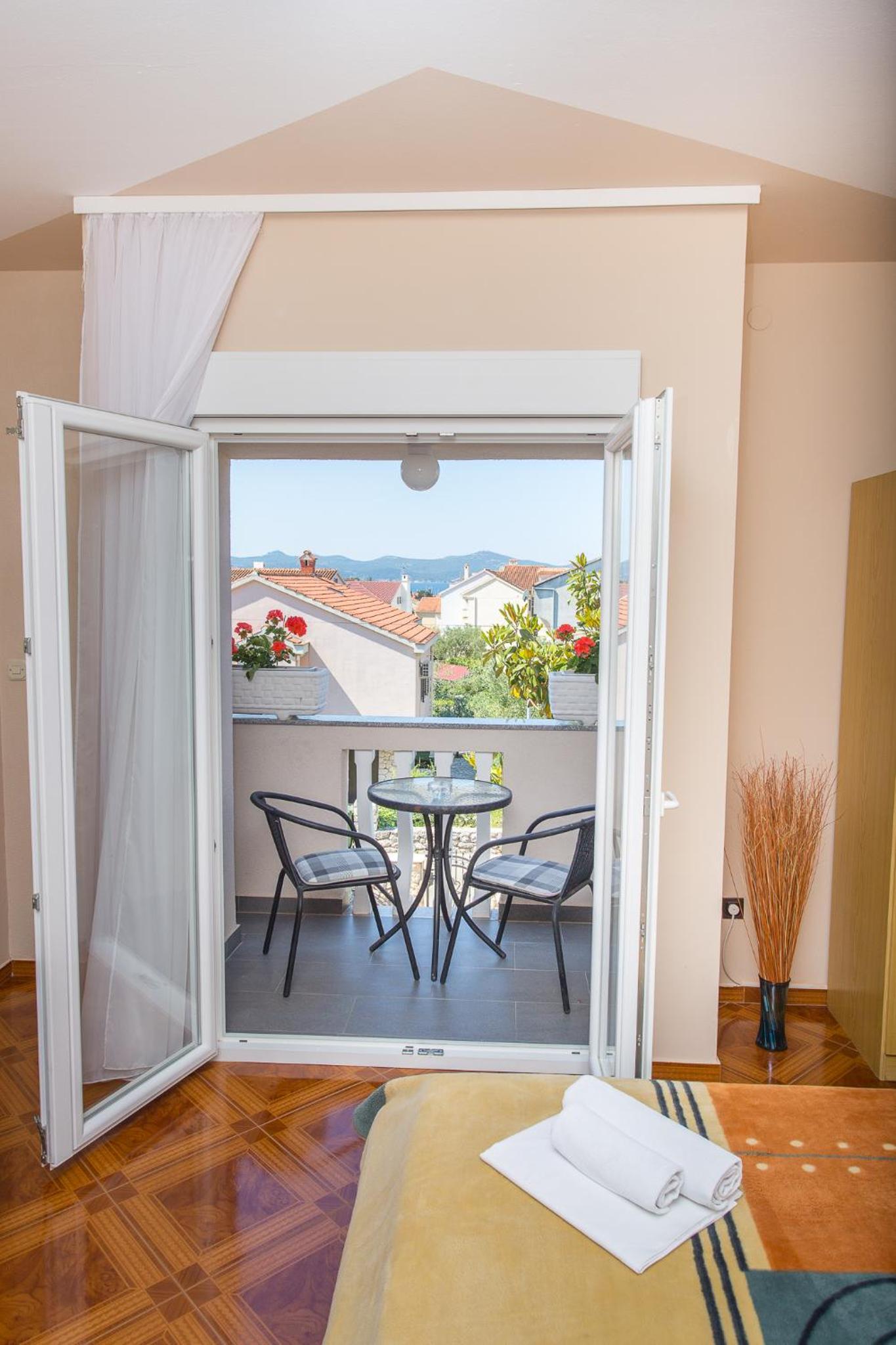 Studio with Balcony  - Photo 5