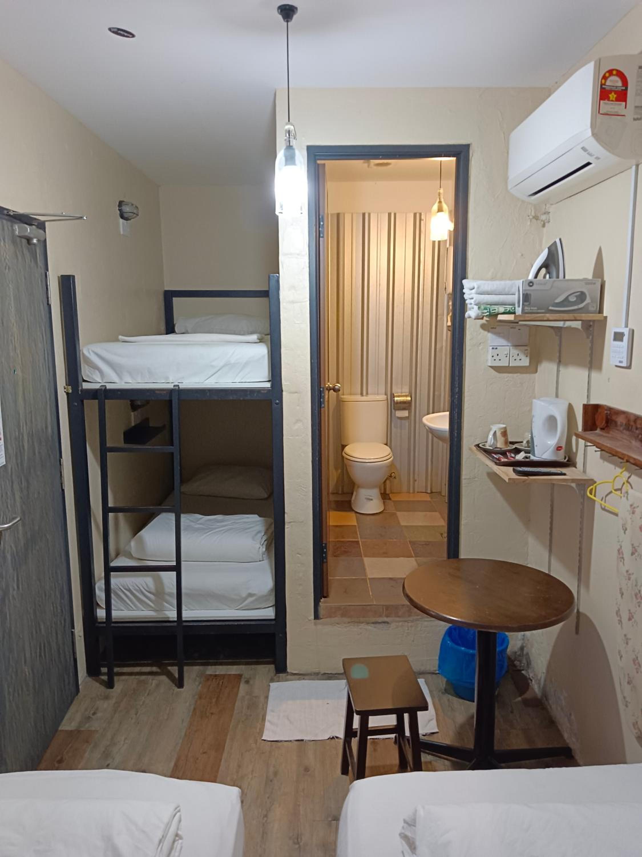 Quadruple Room with Bathroom photo 1