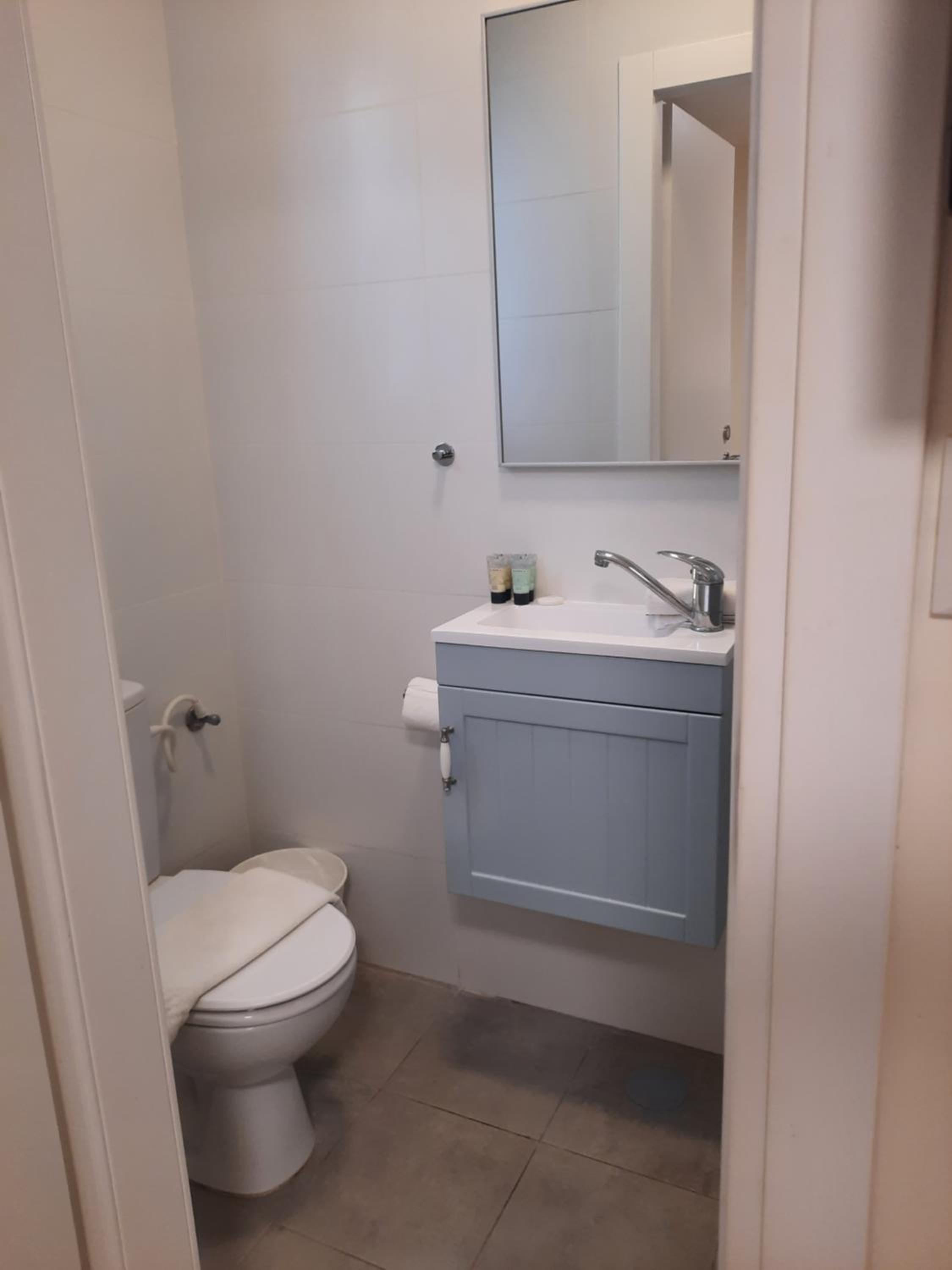 Budget Double Room photo 3