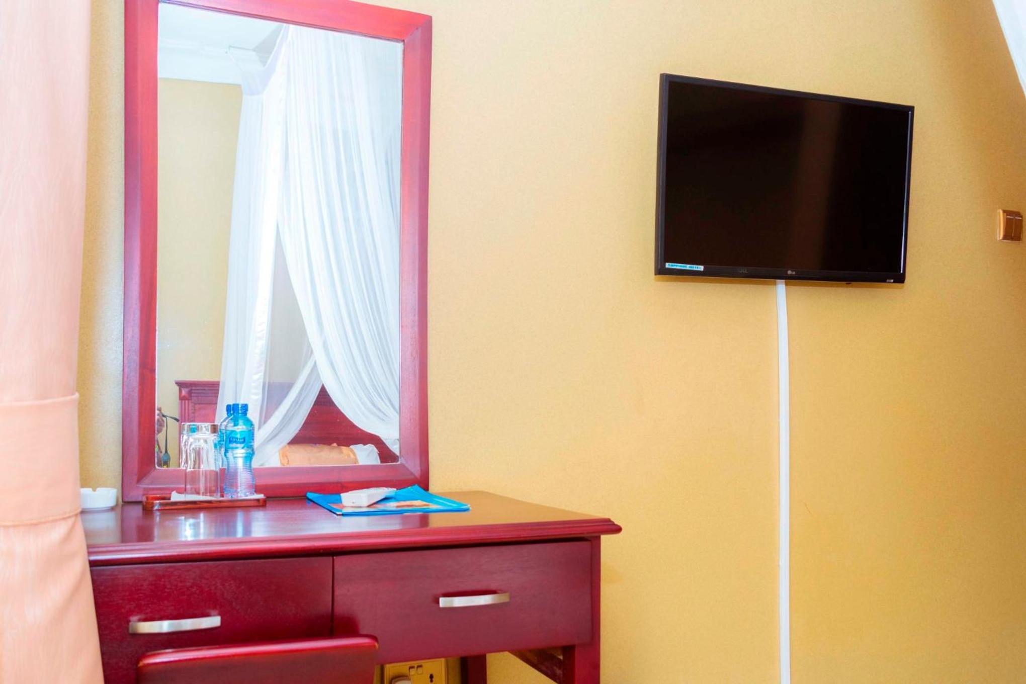 Small Single Room photo 1