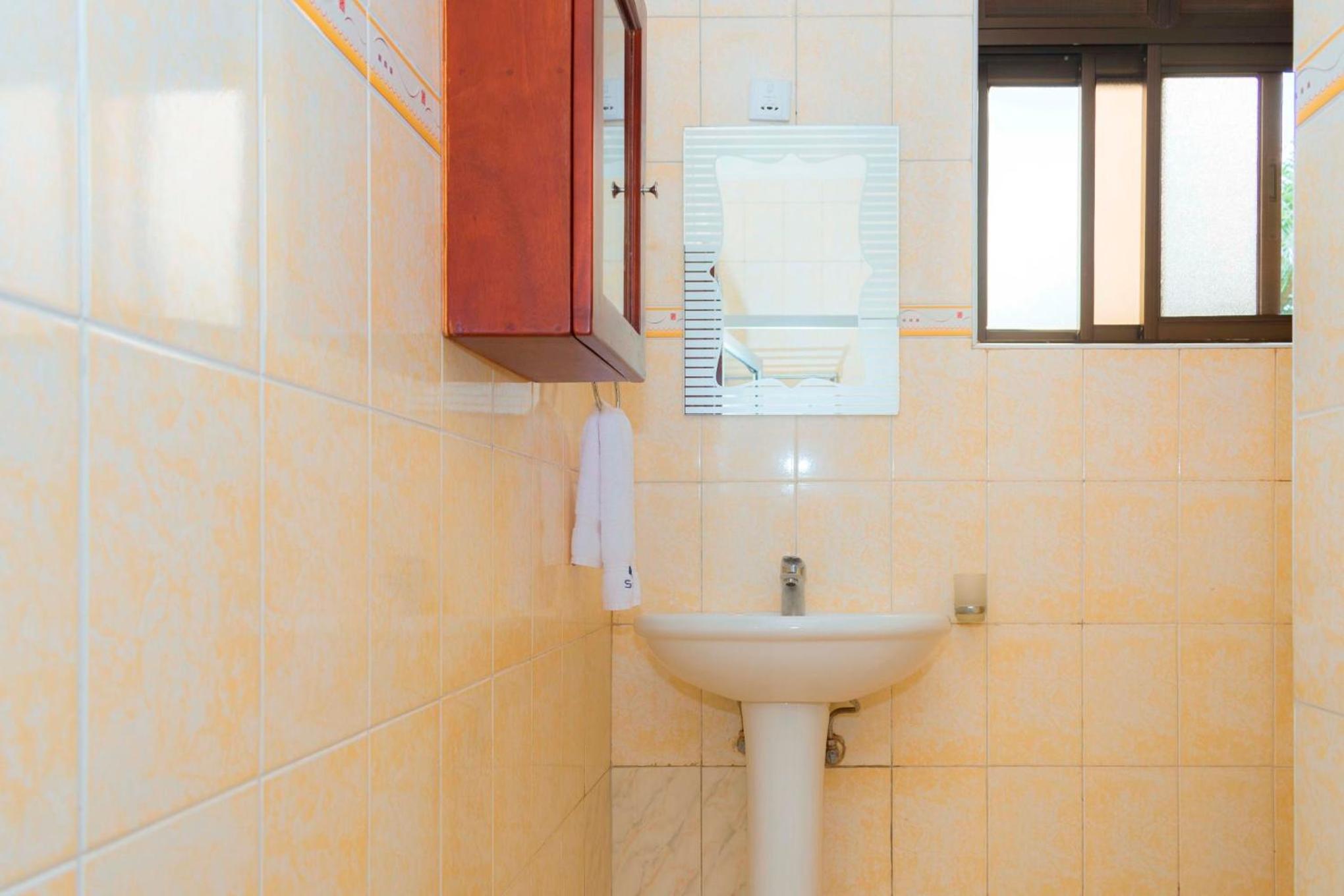 Small Single Room photo 3