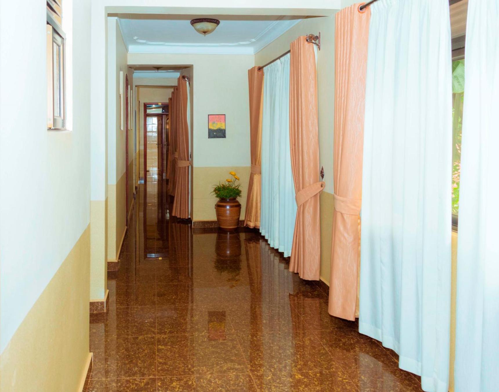Standard Twin Room With Garden View photo 3
