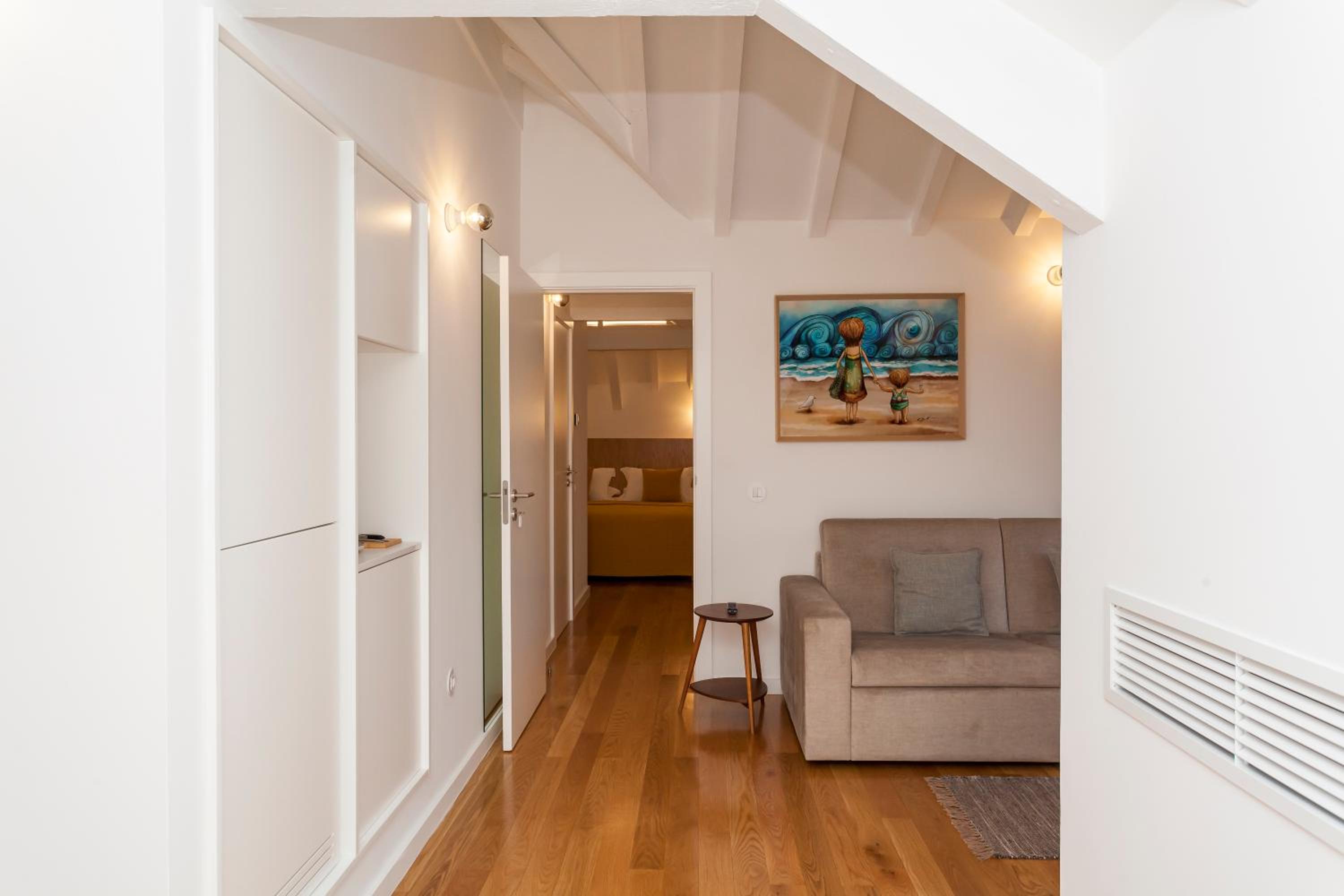 King Suite - Photo 2