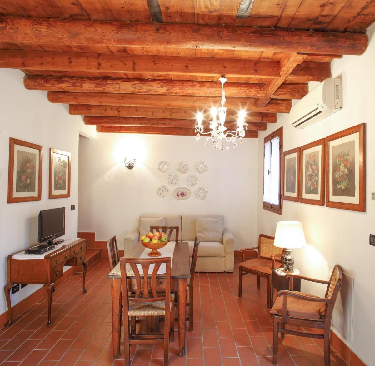 Maisonette photo 2