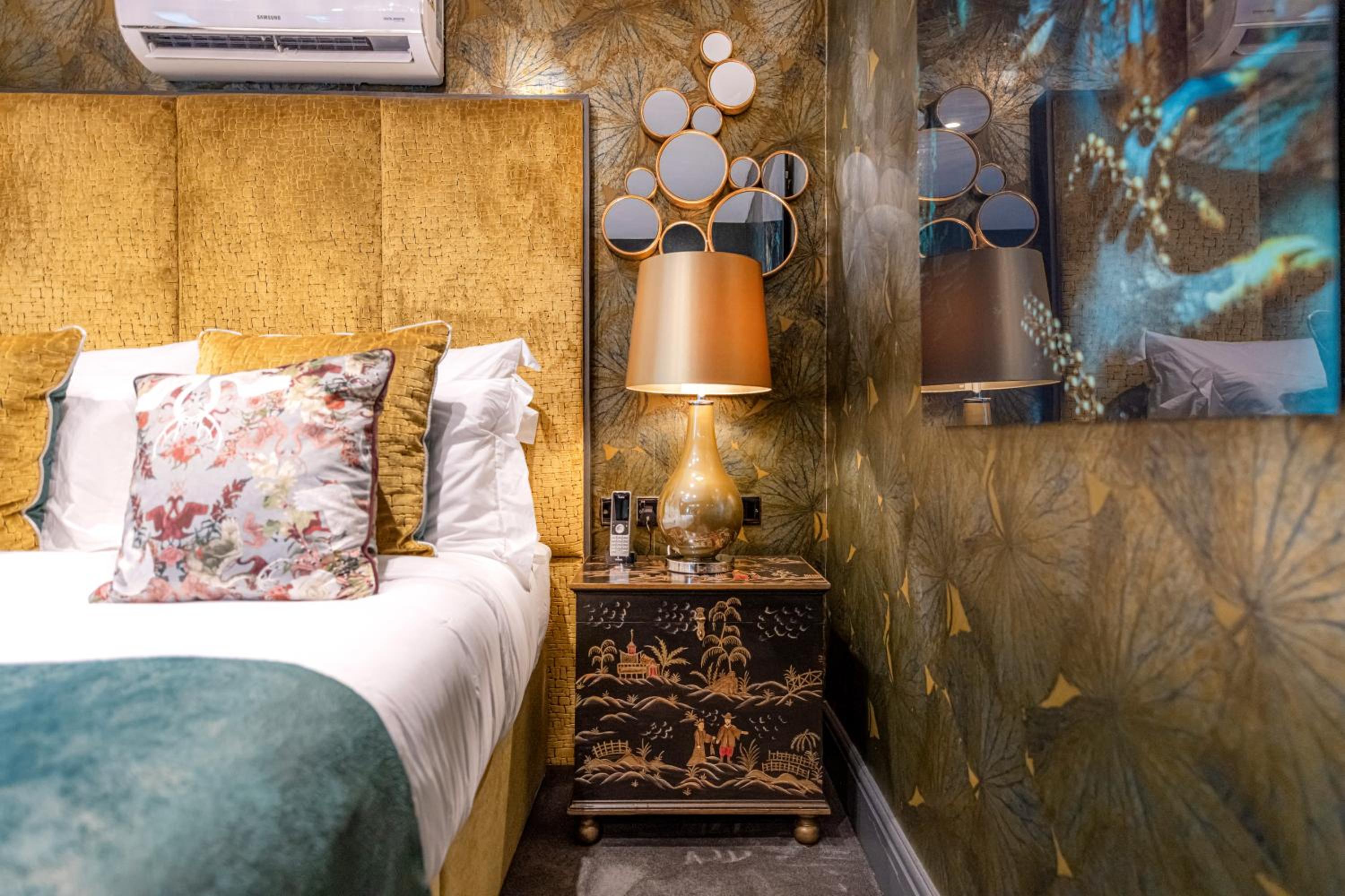 Deluxe Double Room - Photo 1