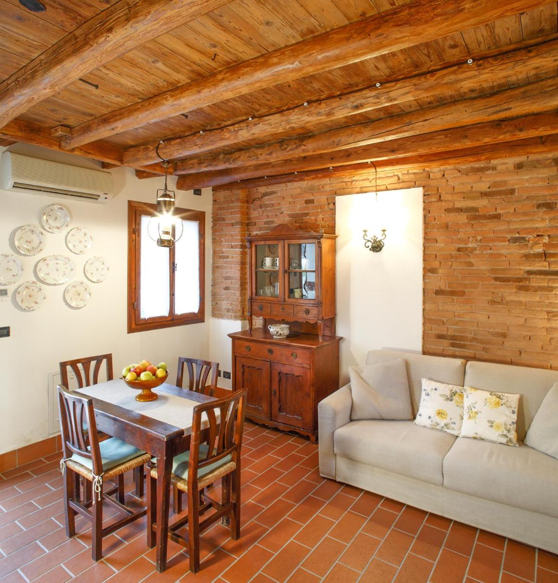 Deluxe Junior Suite photo 1