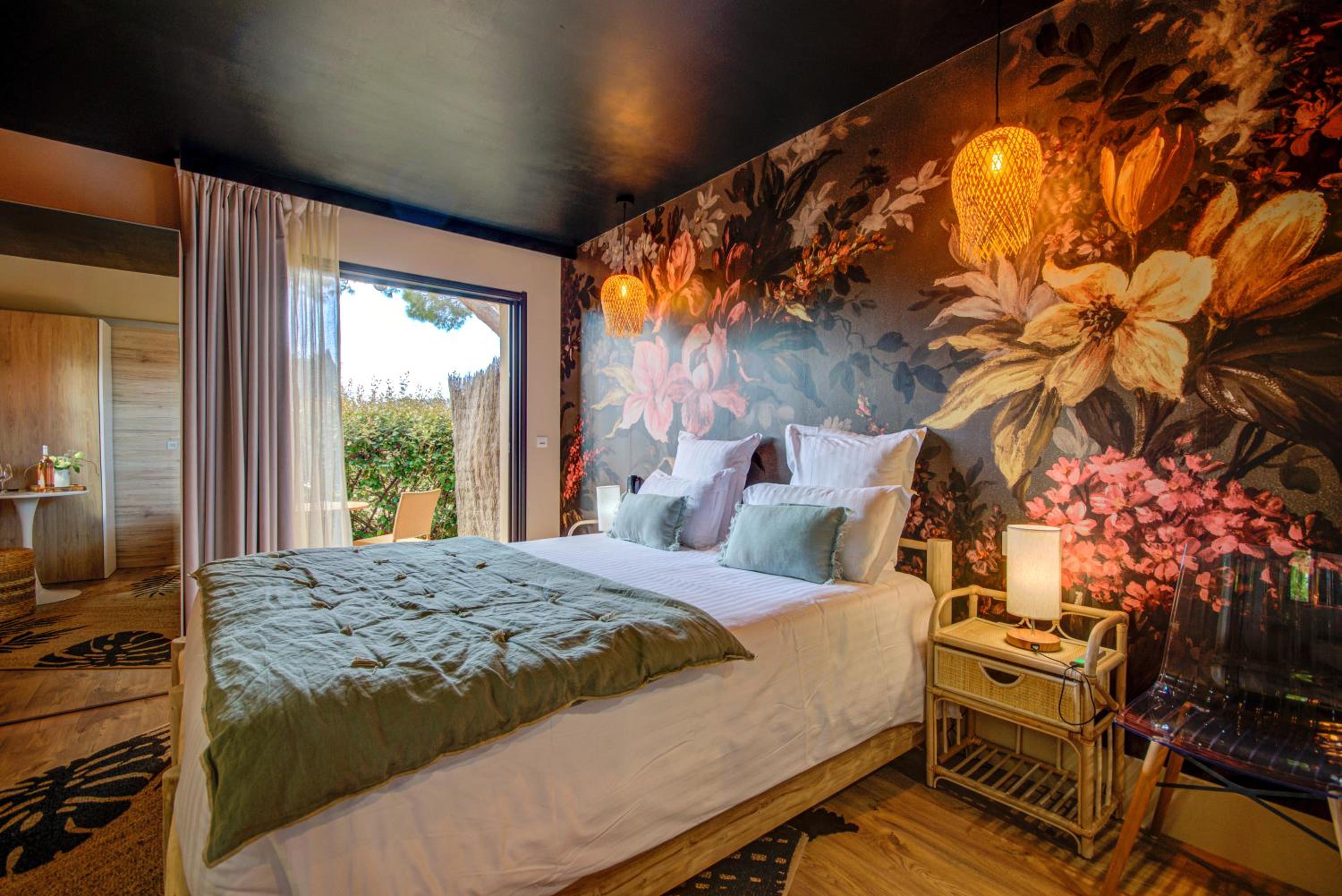 Ambiance Room