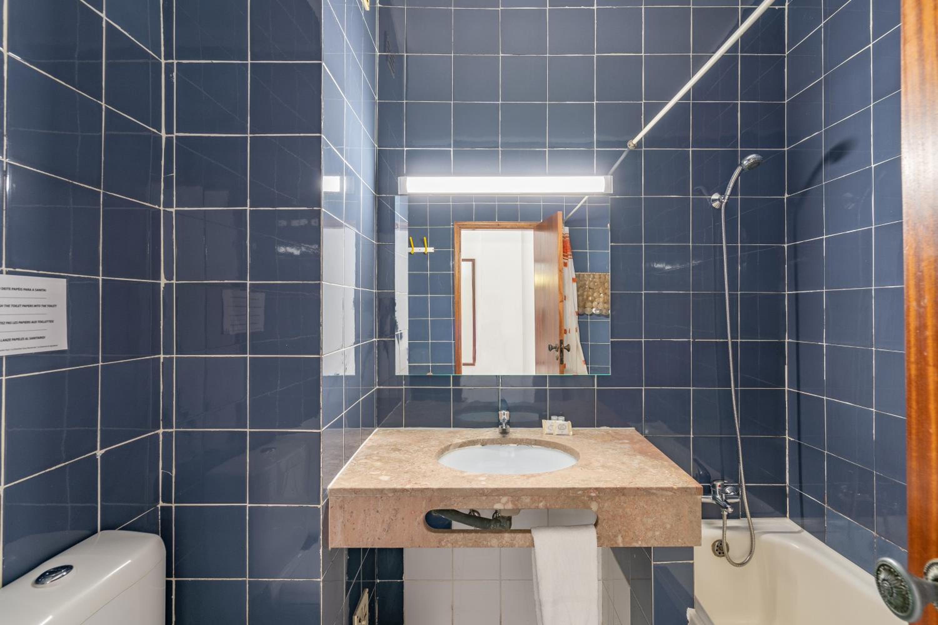 Studio Apartment - Photo 3