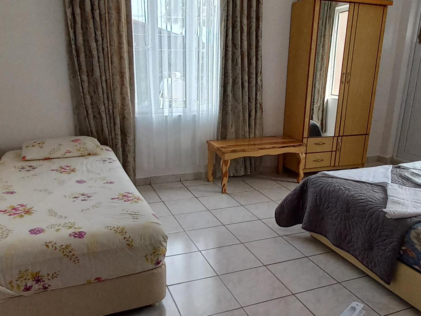 One-Bedroom House - Photo 21