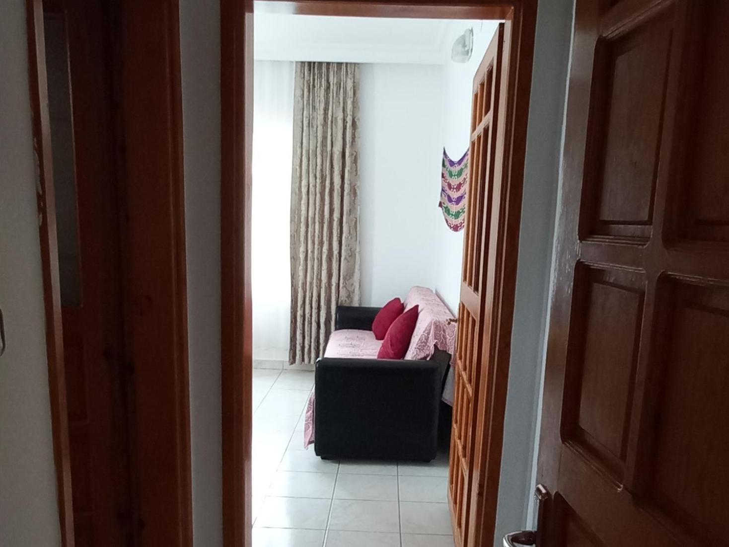 One-Bedroom House - Photo 27