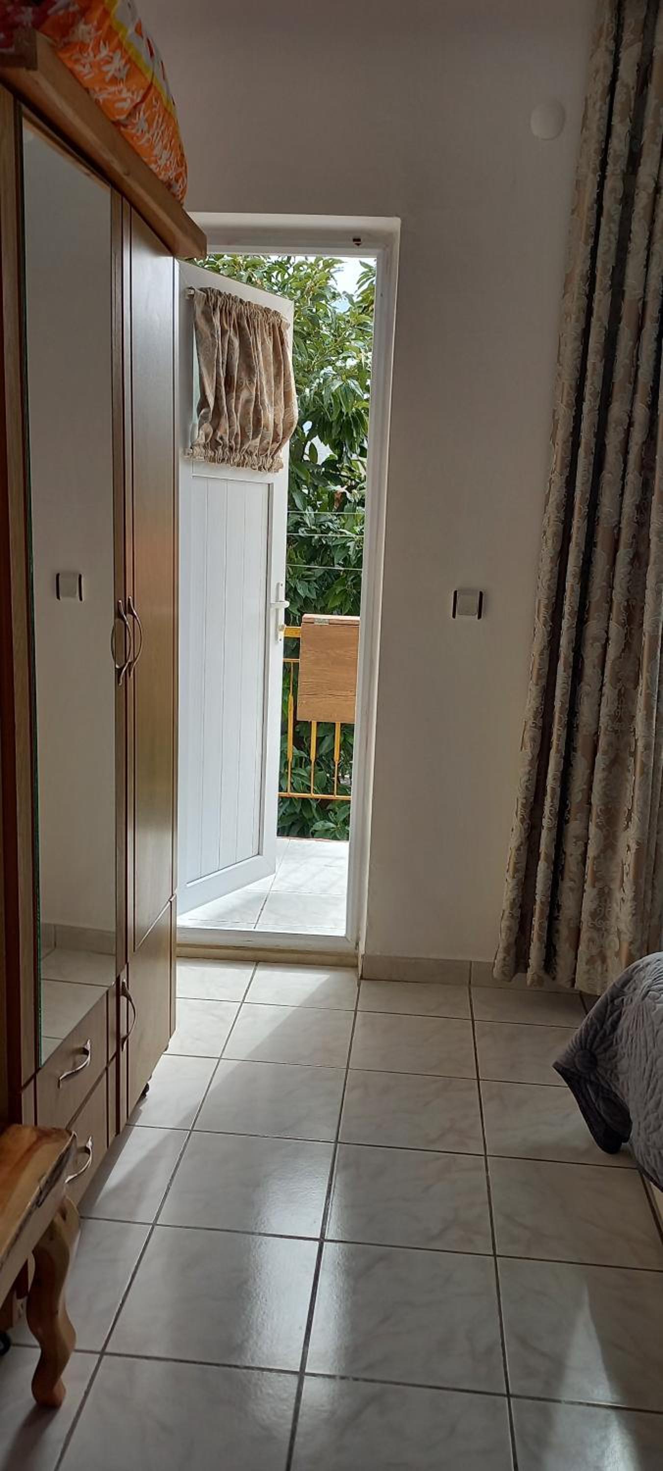 One-Bedroom House - Photo 35