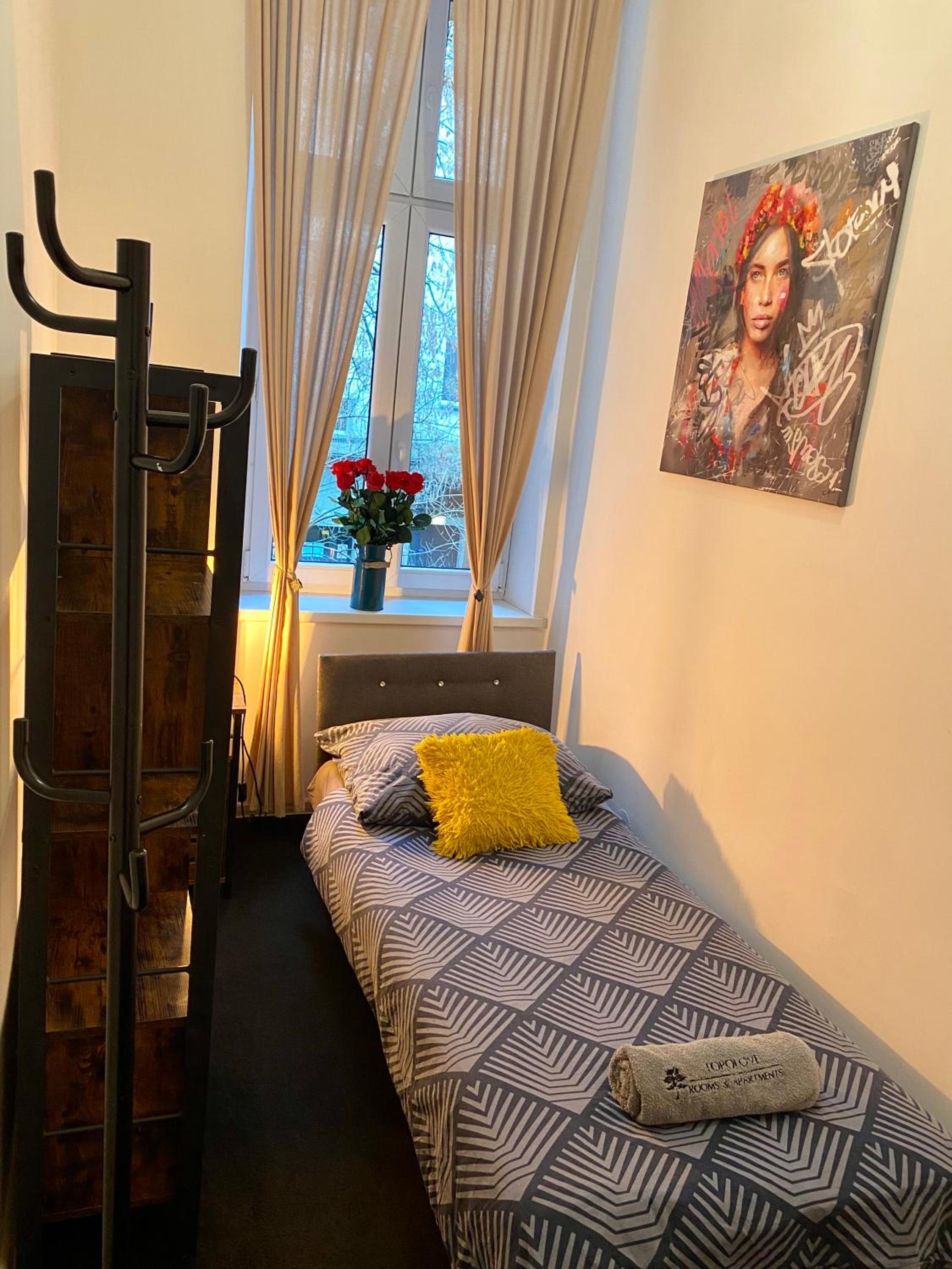 Small Single Room photo 1