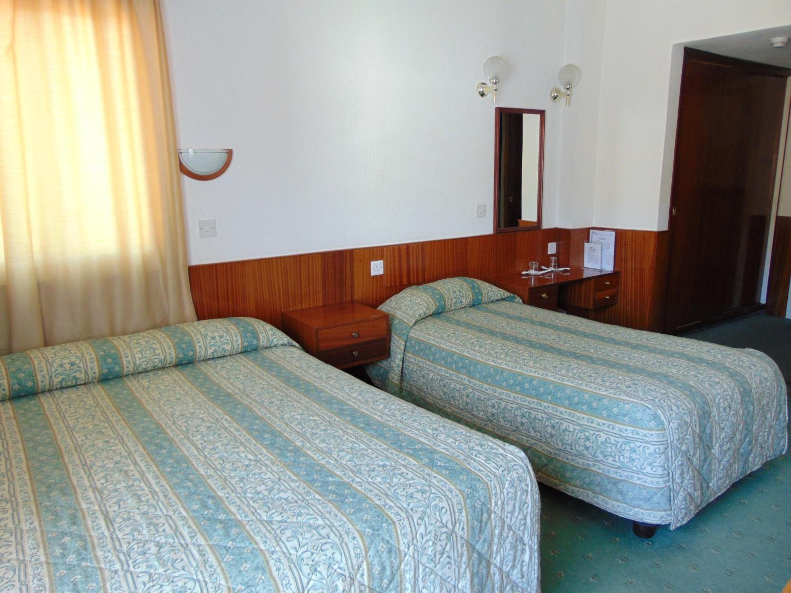 Standard Family Room - Photo 6