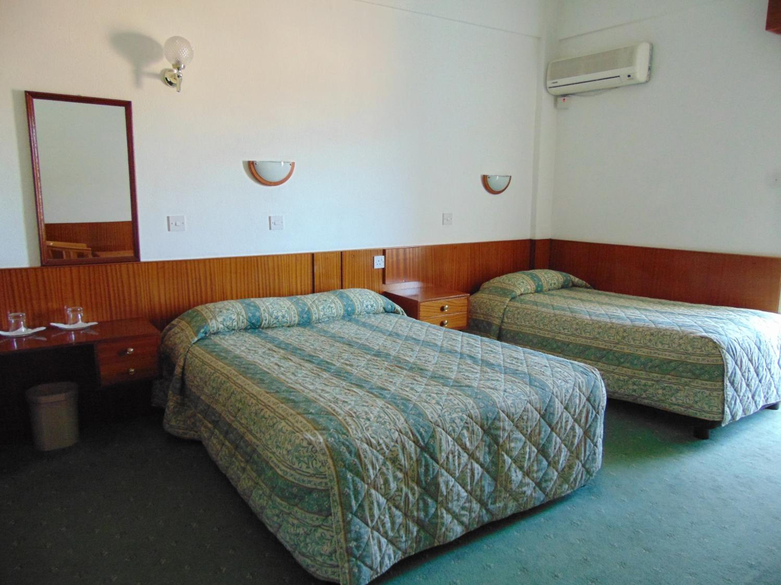 Standard Double Room - Photo 5