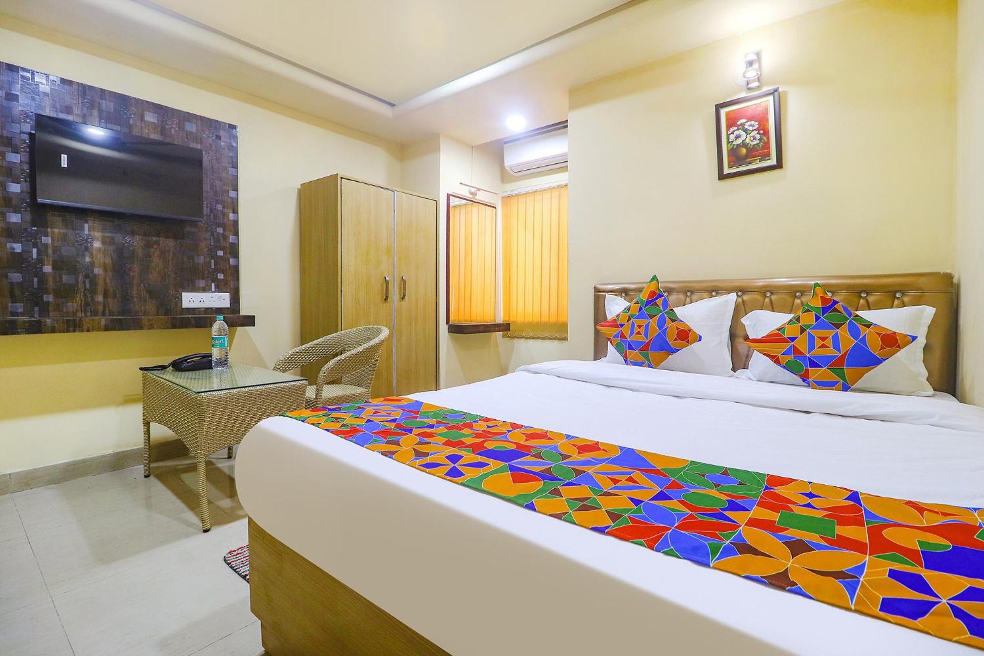 Deluxe Room - Photo 3