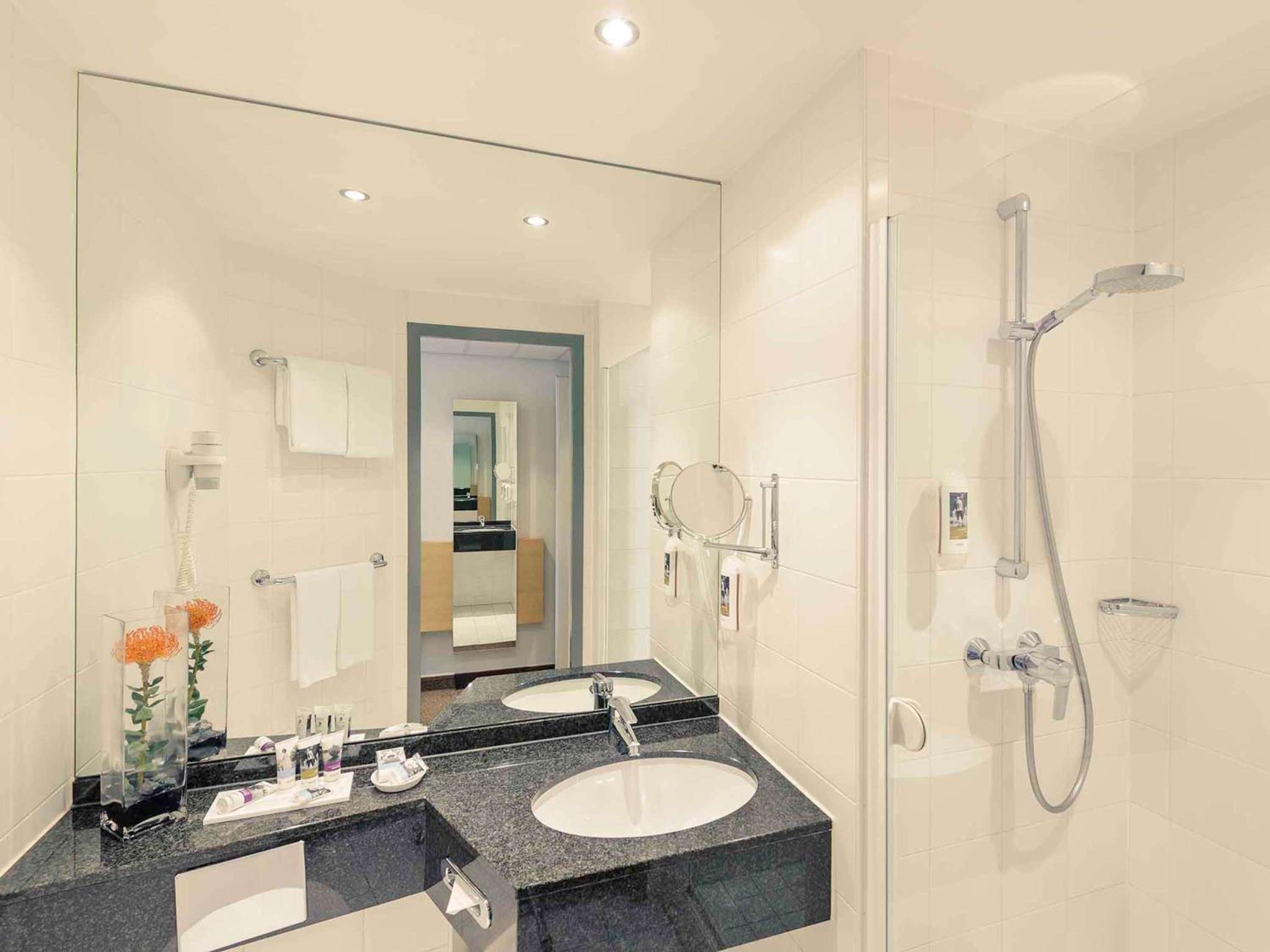 Standard Double Room - Photo 4