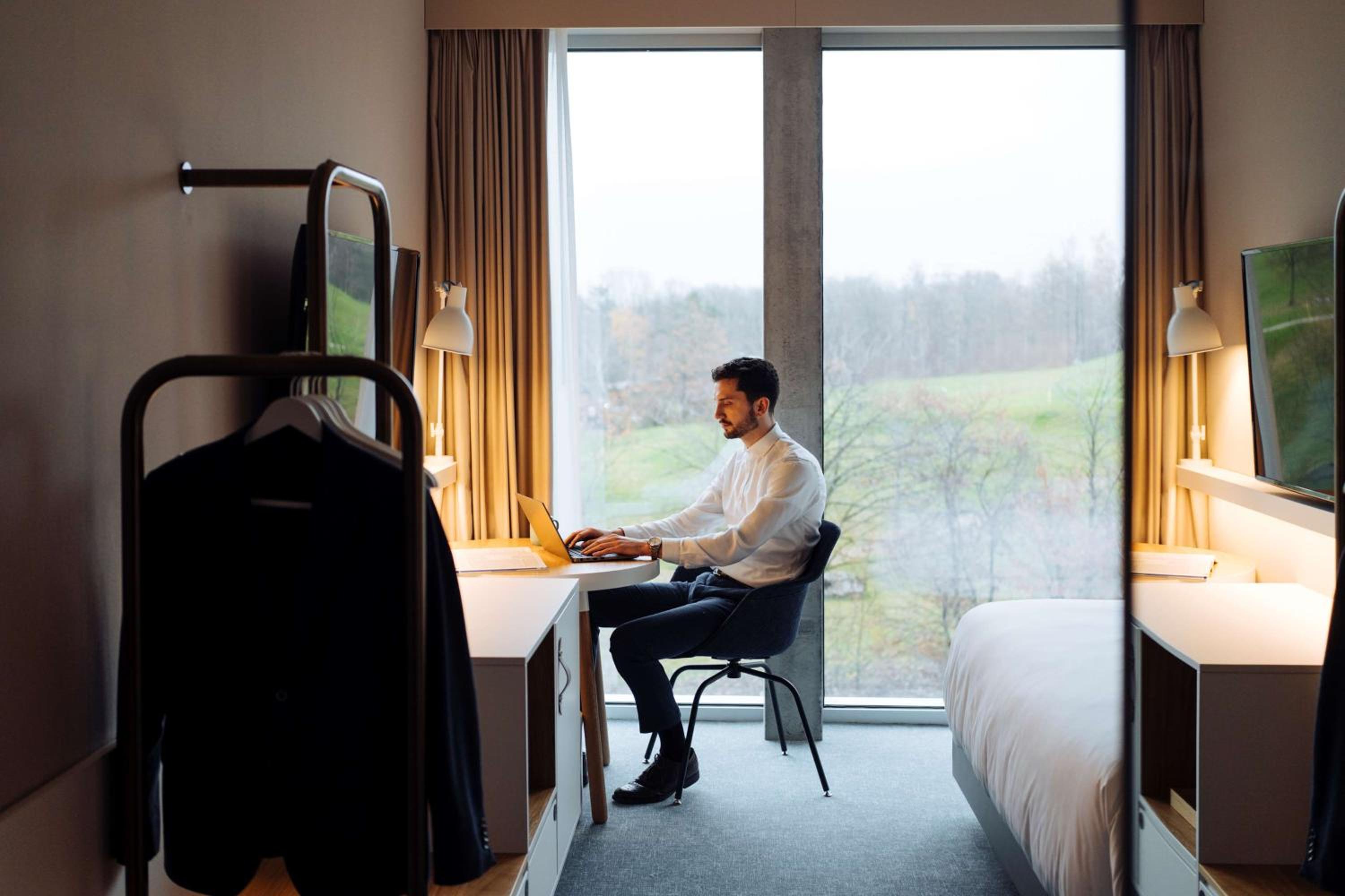 King Room with View - Photo 9