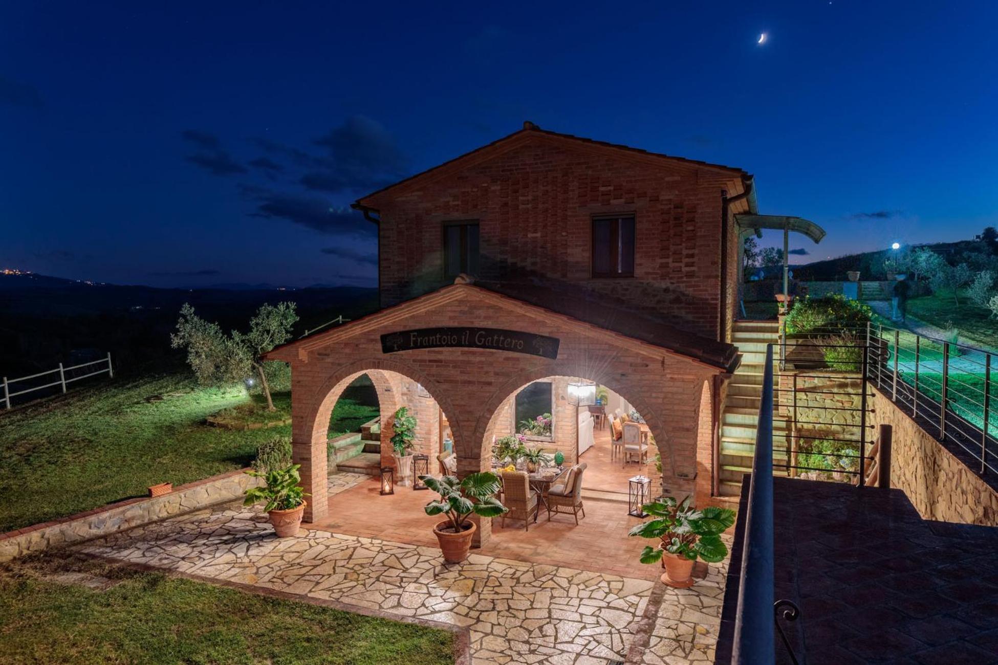 Villa photo 3